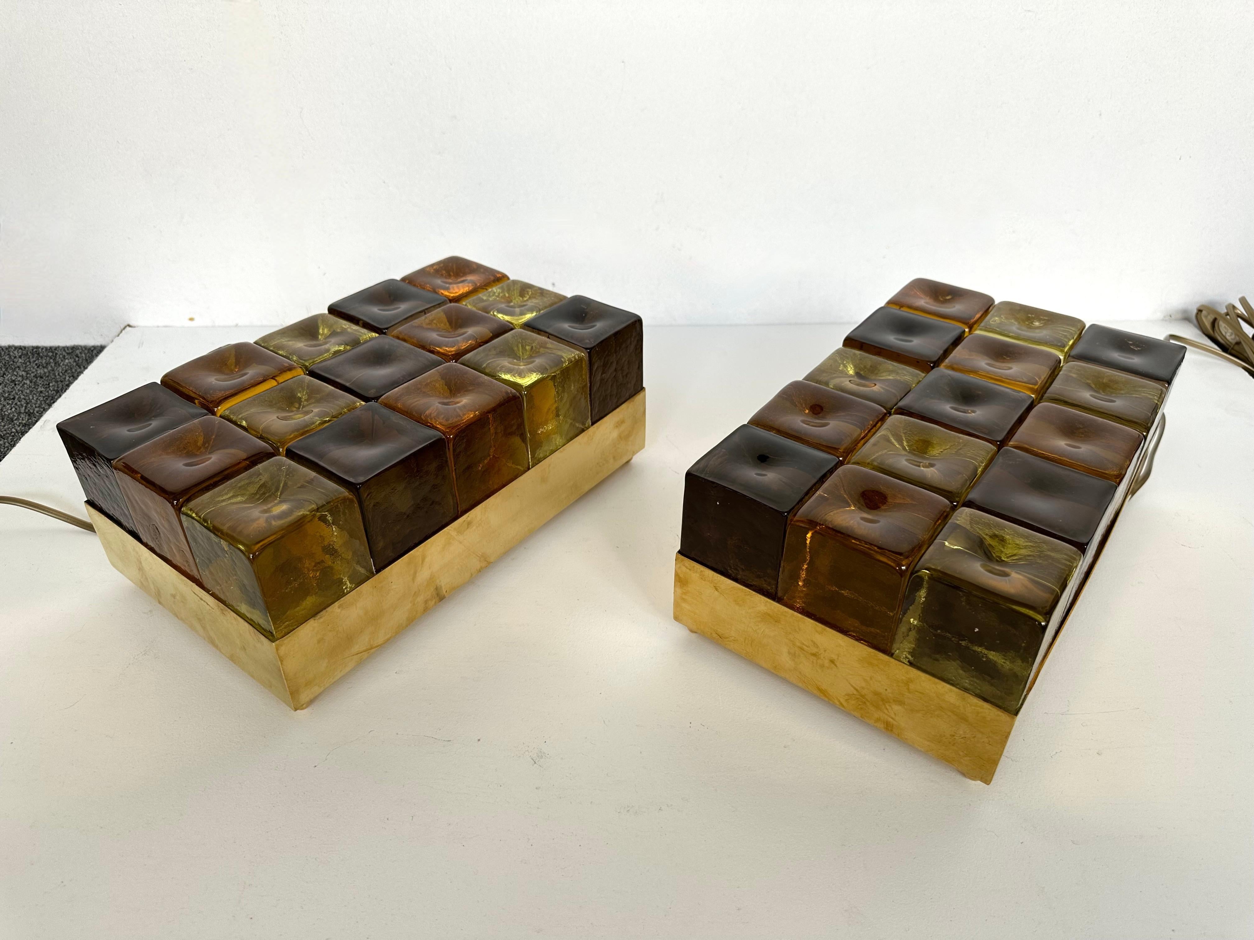 Contemporary Pair of Brass and Murano Glass Cube Marquetry Lamps, Italy For Sale 1
