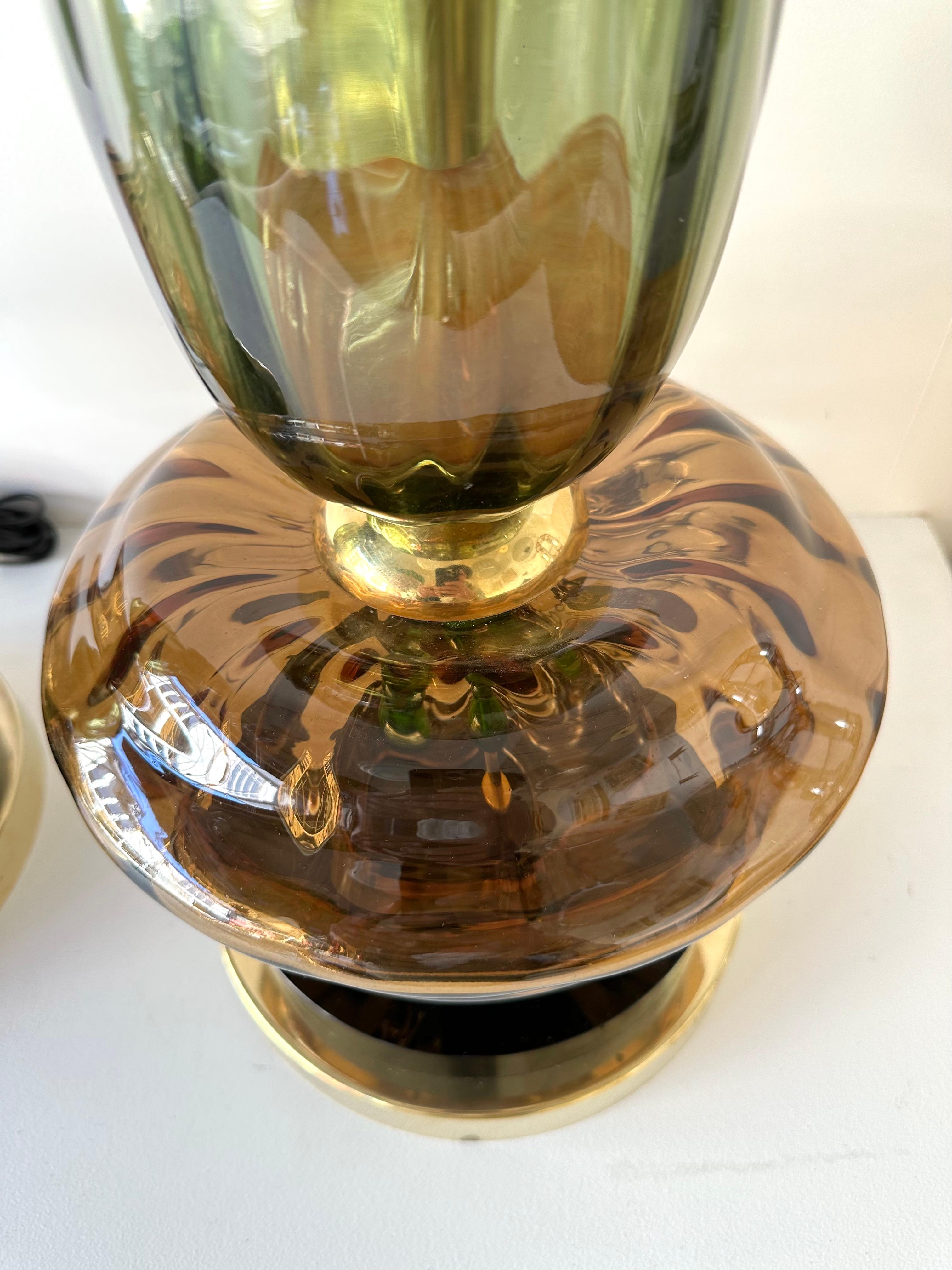 Contemporary Pair of Brass and Murano Glass Flower Lamps, Italy For Sale 6