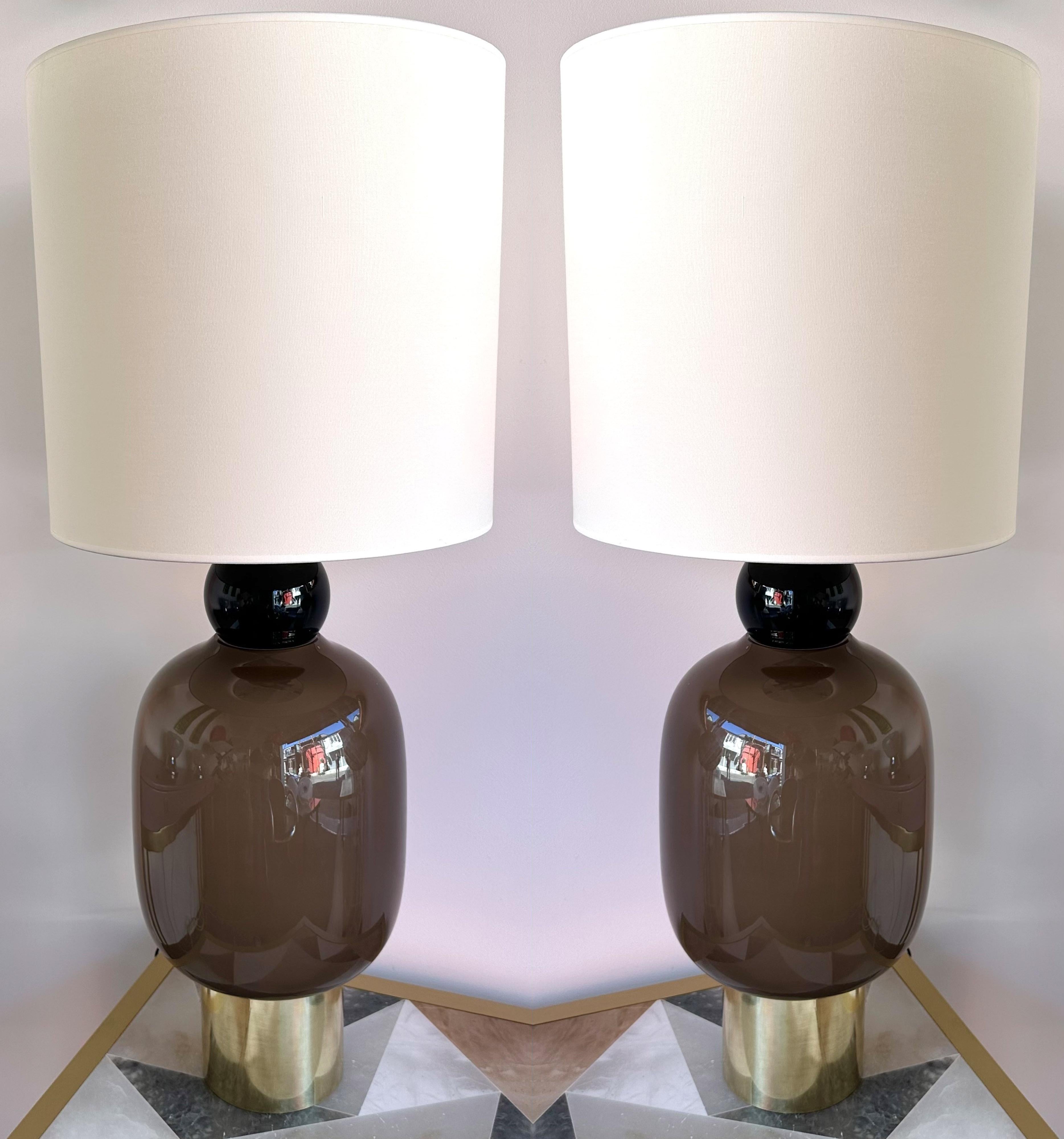 Contemporary Pair of Brass and Murano Glass Lamps, Italy For Sale 6