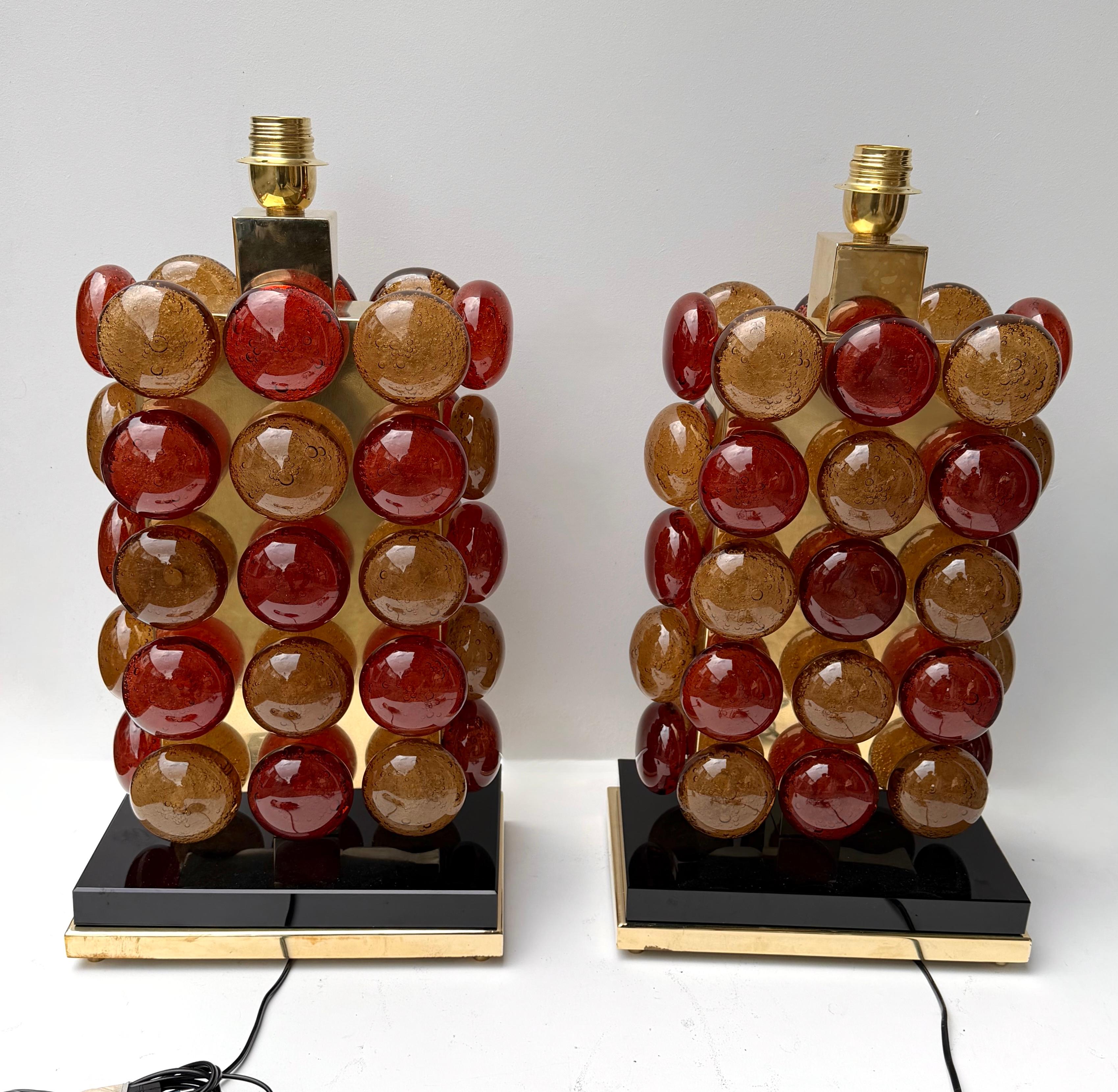 Contemporary Pair of Brass and Murano Glass Macaroons Lamps, Italy For Sale 7