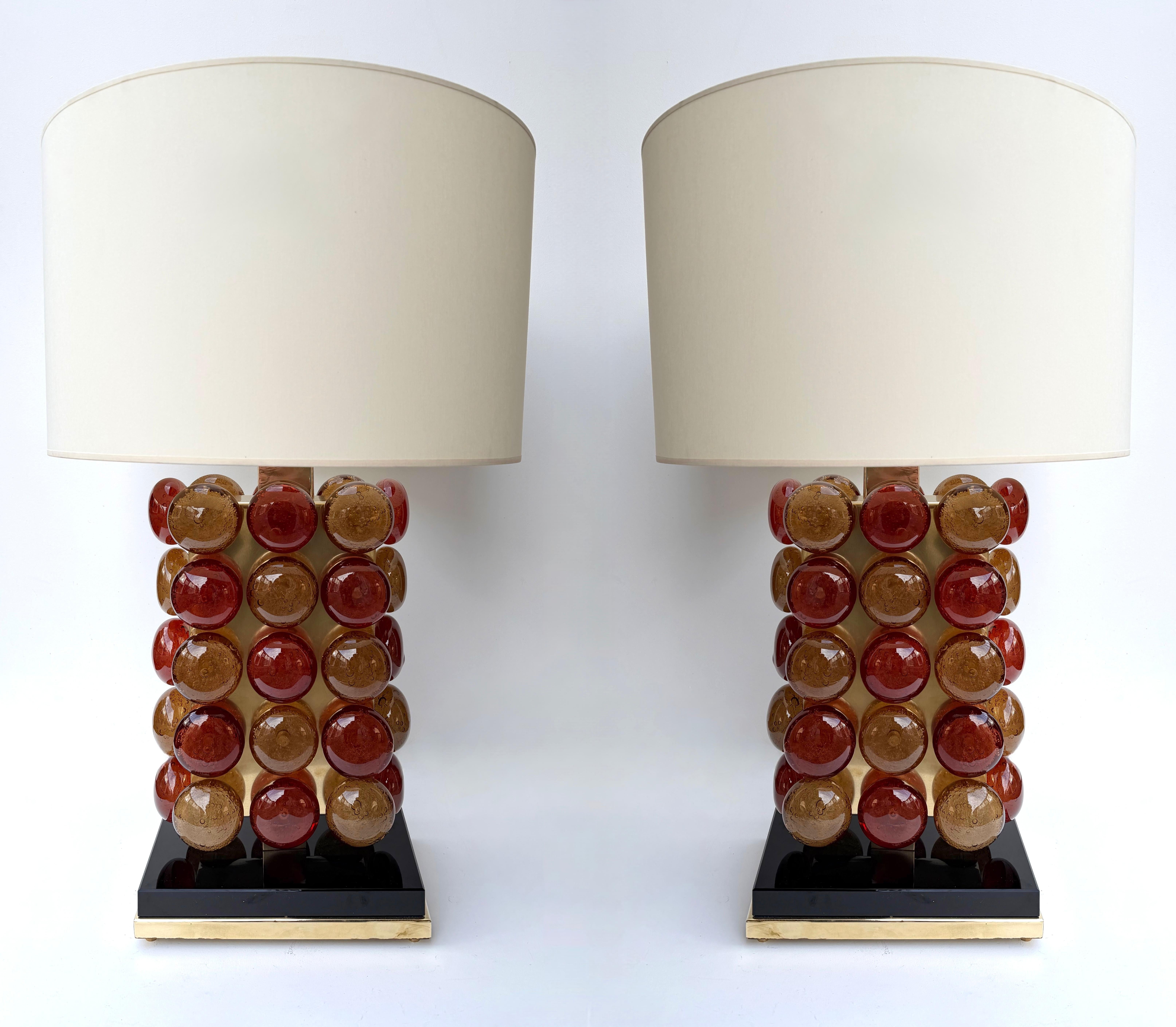 Contemporary Pair of Brass and Murano Glass Macaroons Lamps, Italy For Sale 8