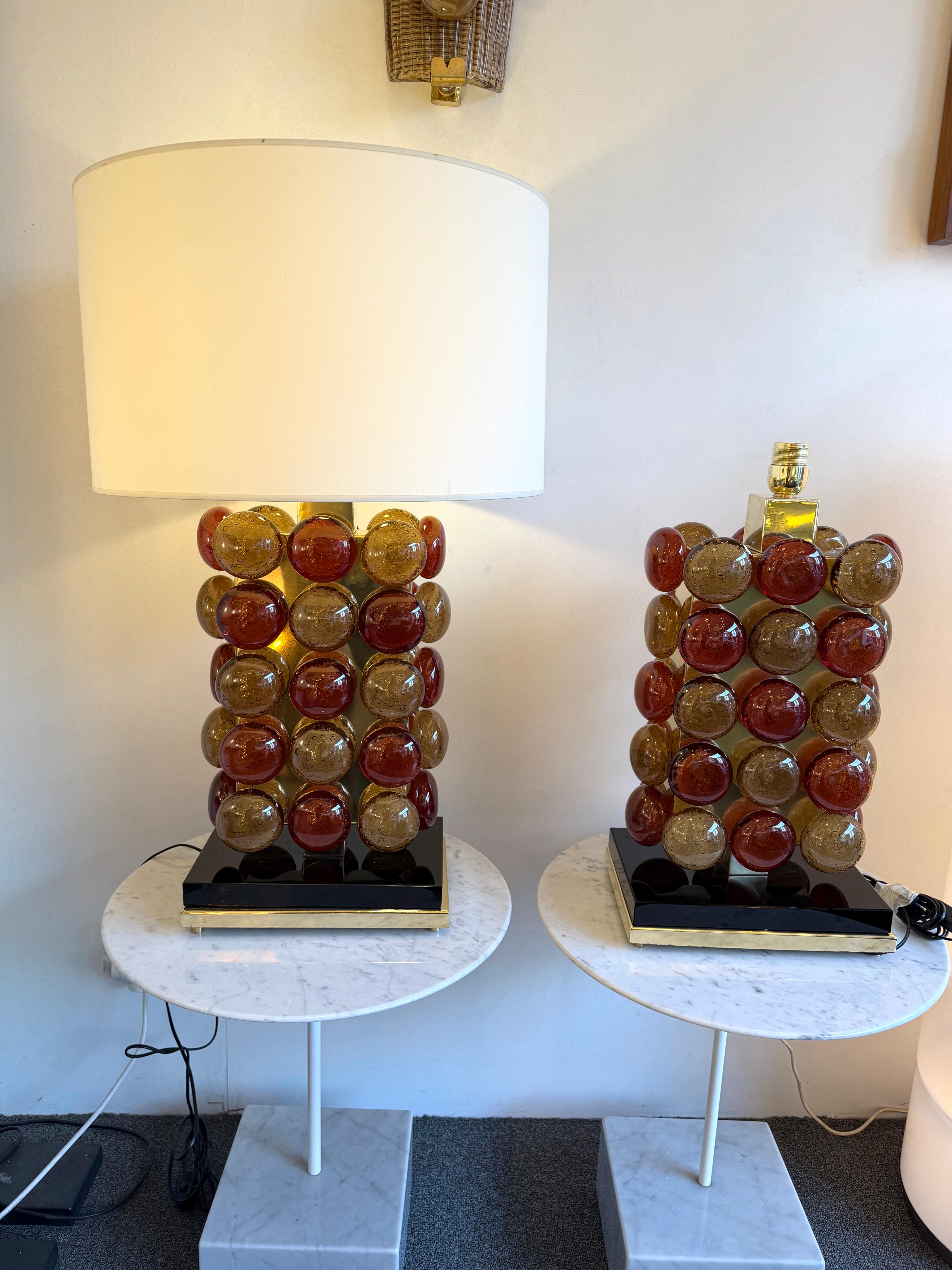 Italian Contemporary Pair of Brass and Murano Glass Macaroons Lamps, Italy For Sale