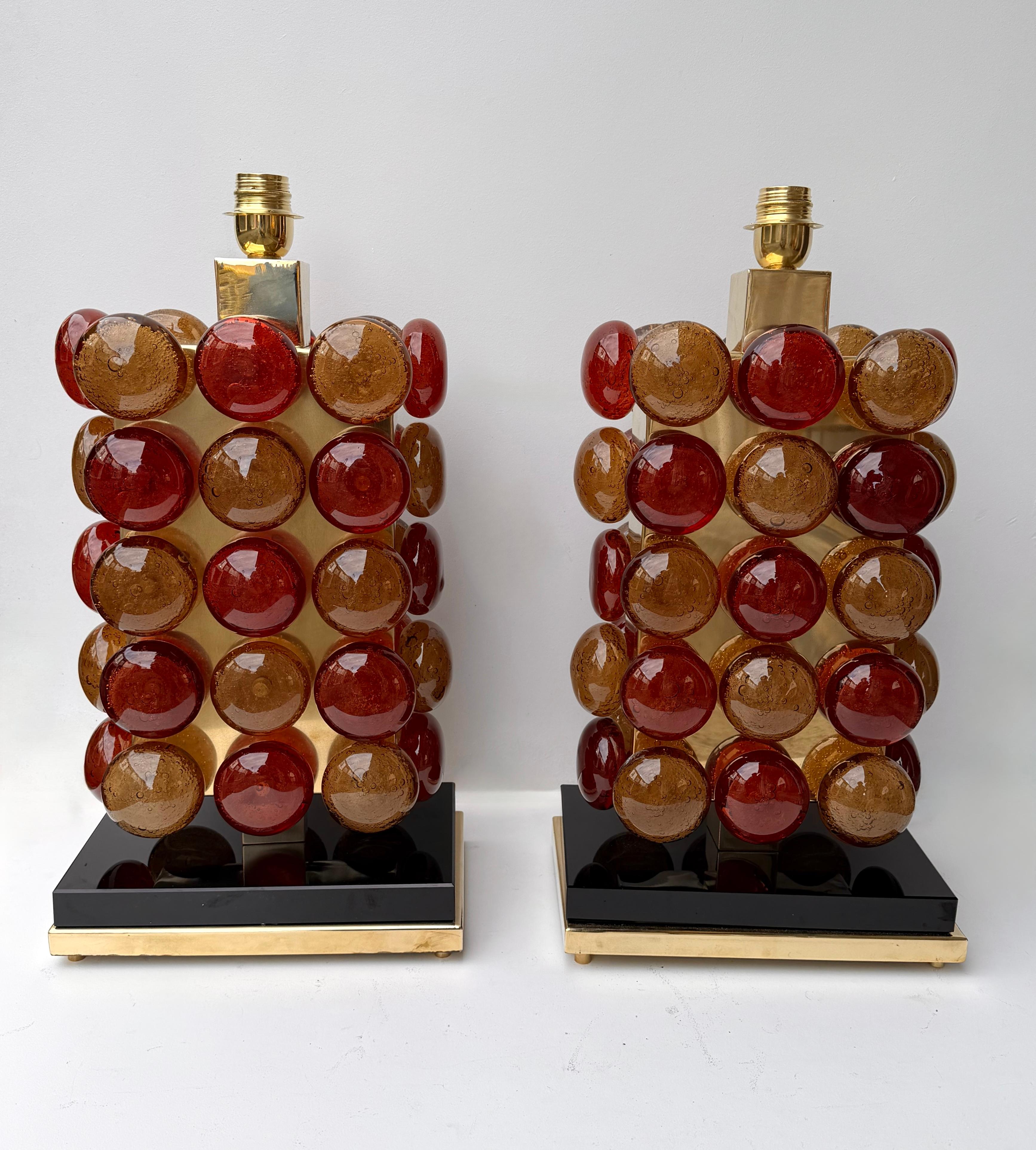 Contemporary Pair of Brass and Murano Glass Macaroons Lamps, Italy For Sale 3