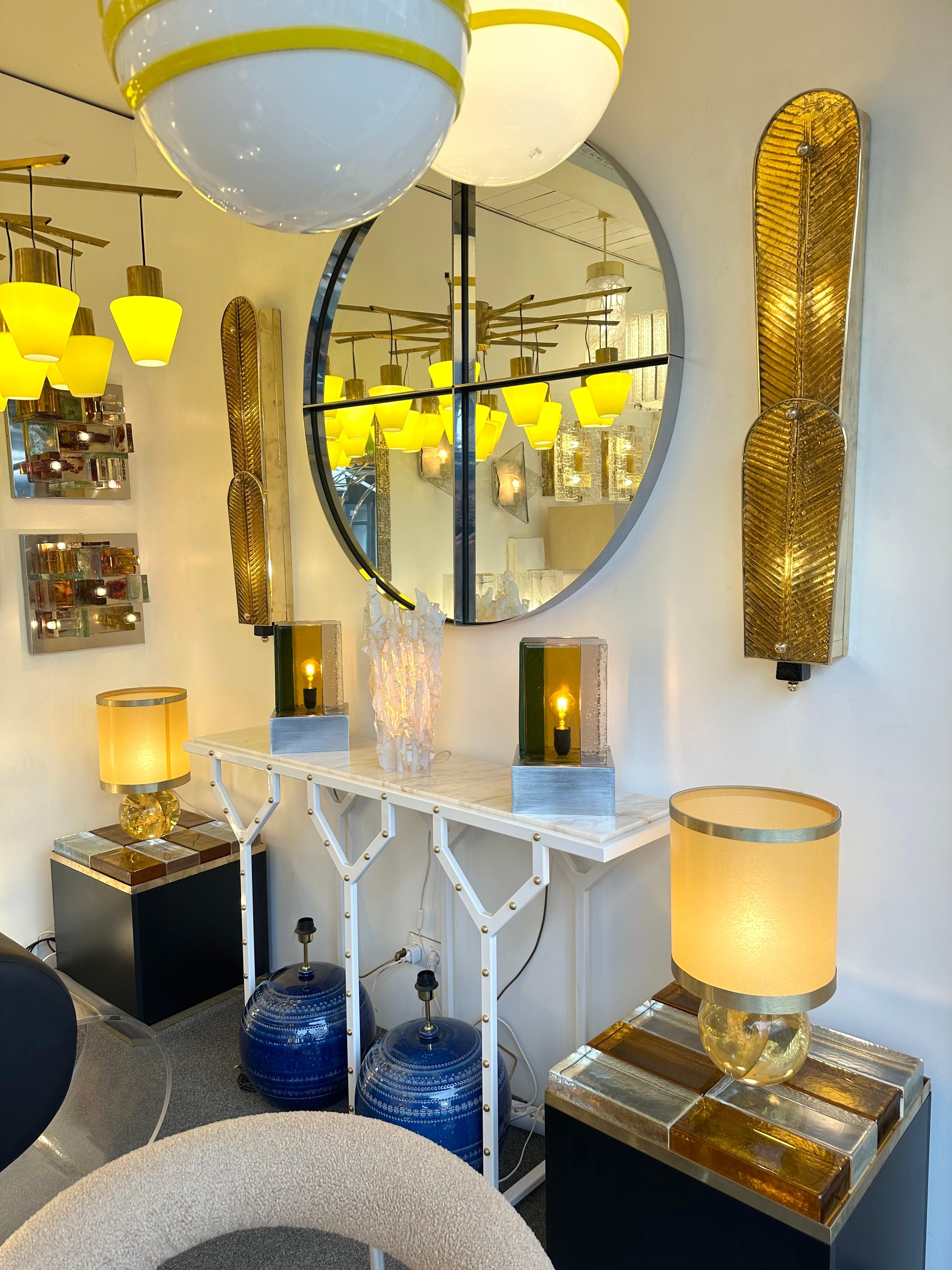 Ottone Coppia contemporanea di lampade a palma in ottone e vetro di Murano, Italia in vendita
