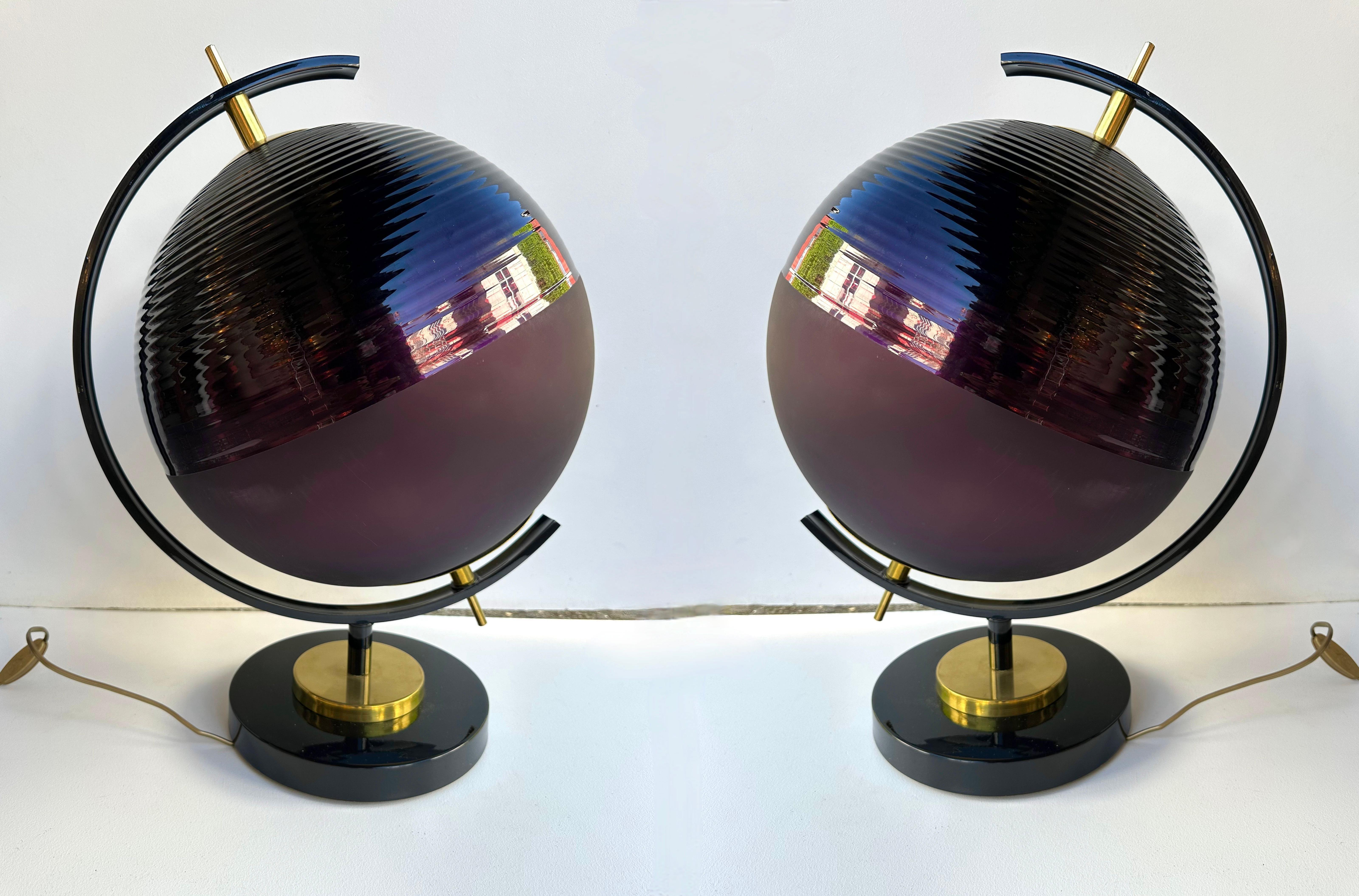 Contemporary Pair of Brass and Murano Glass World Map Style Lamps, Italy For Sale 11