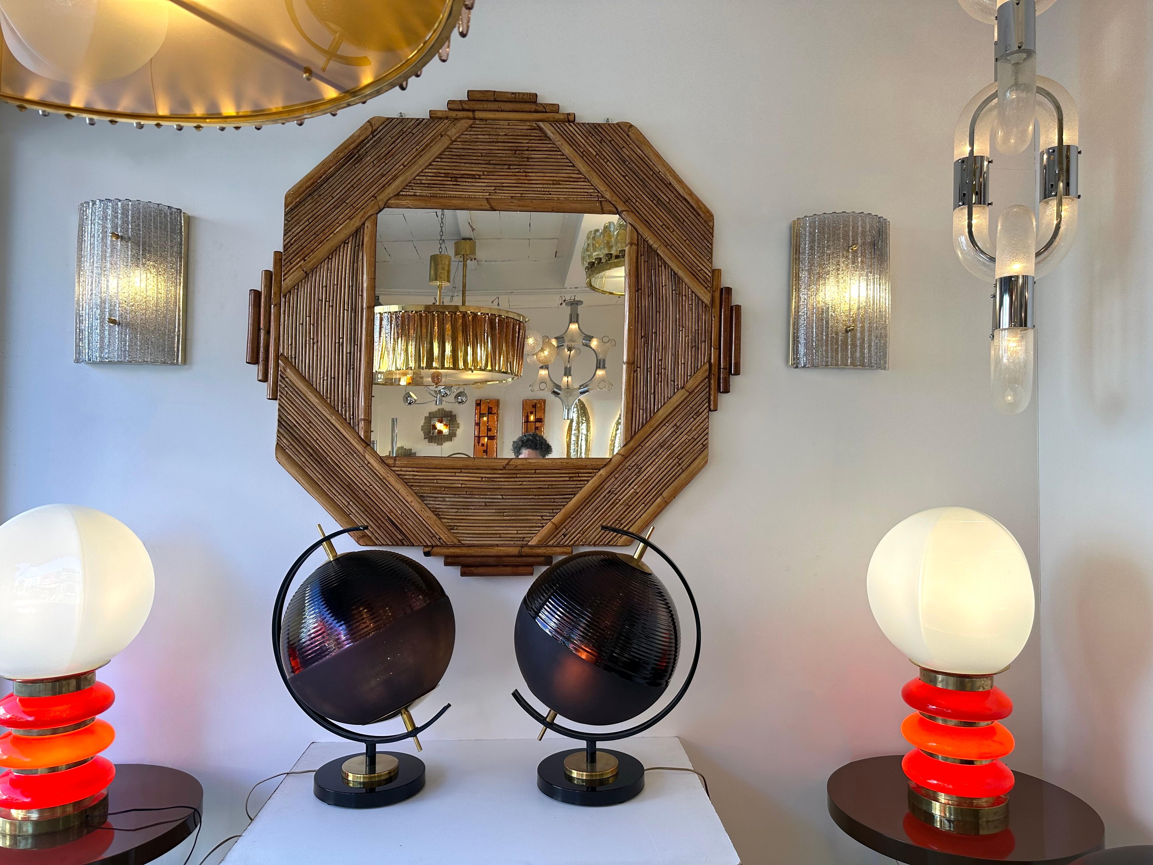 Contemporary Pair of Brass and Murano Glass World Map Style Lamps, Italy For Sale 1