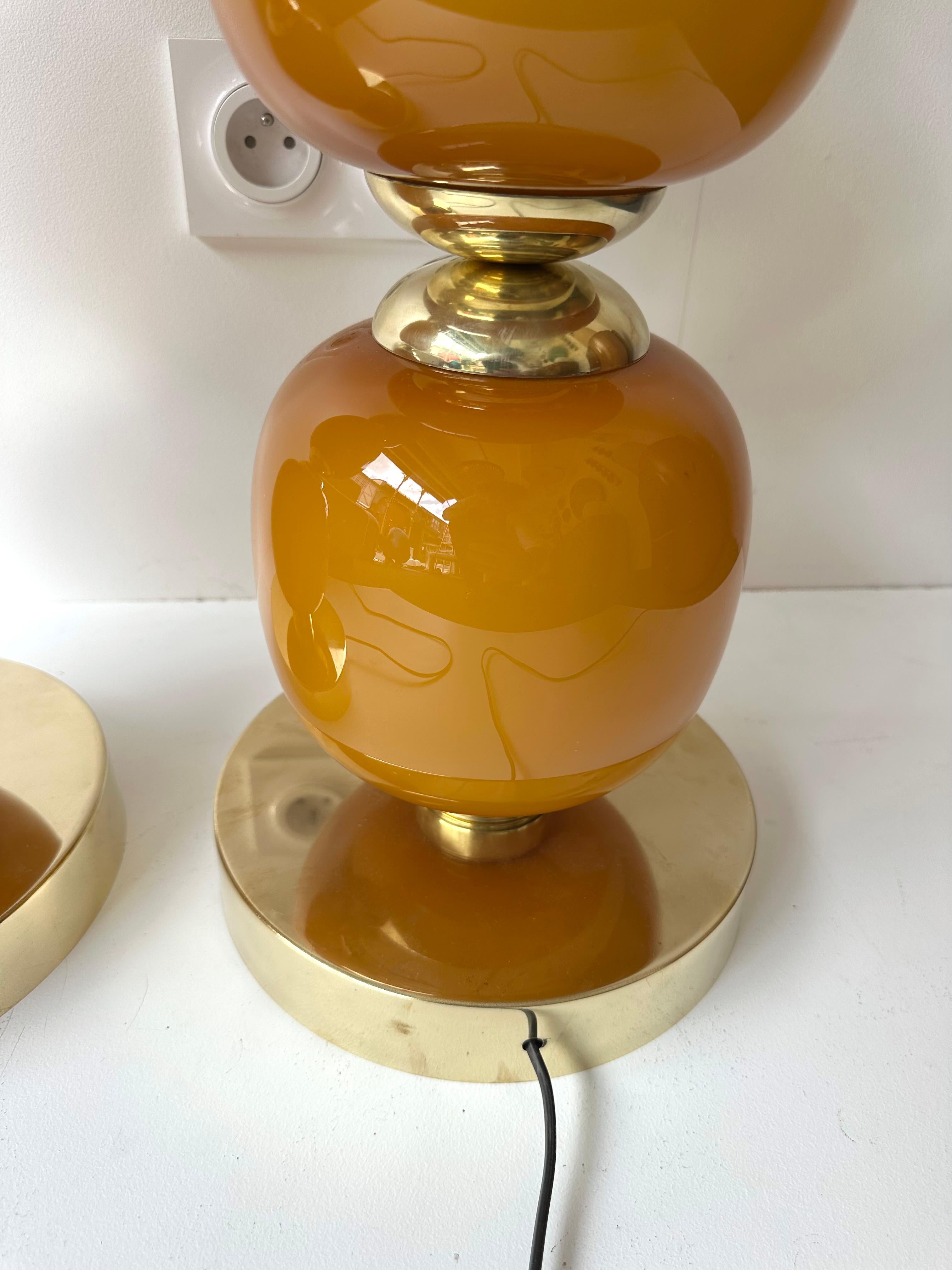 Paire contemporaine de lampes à ampoules en laiton et verre de Murano orange, Italie en vente 5