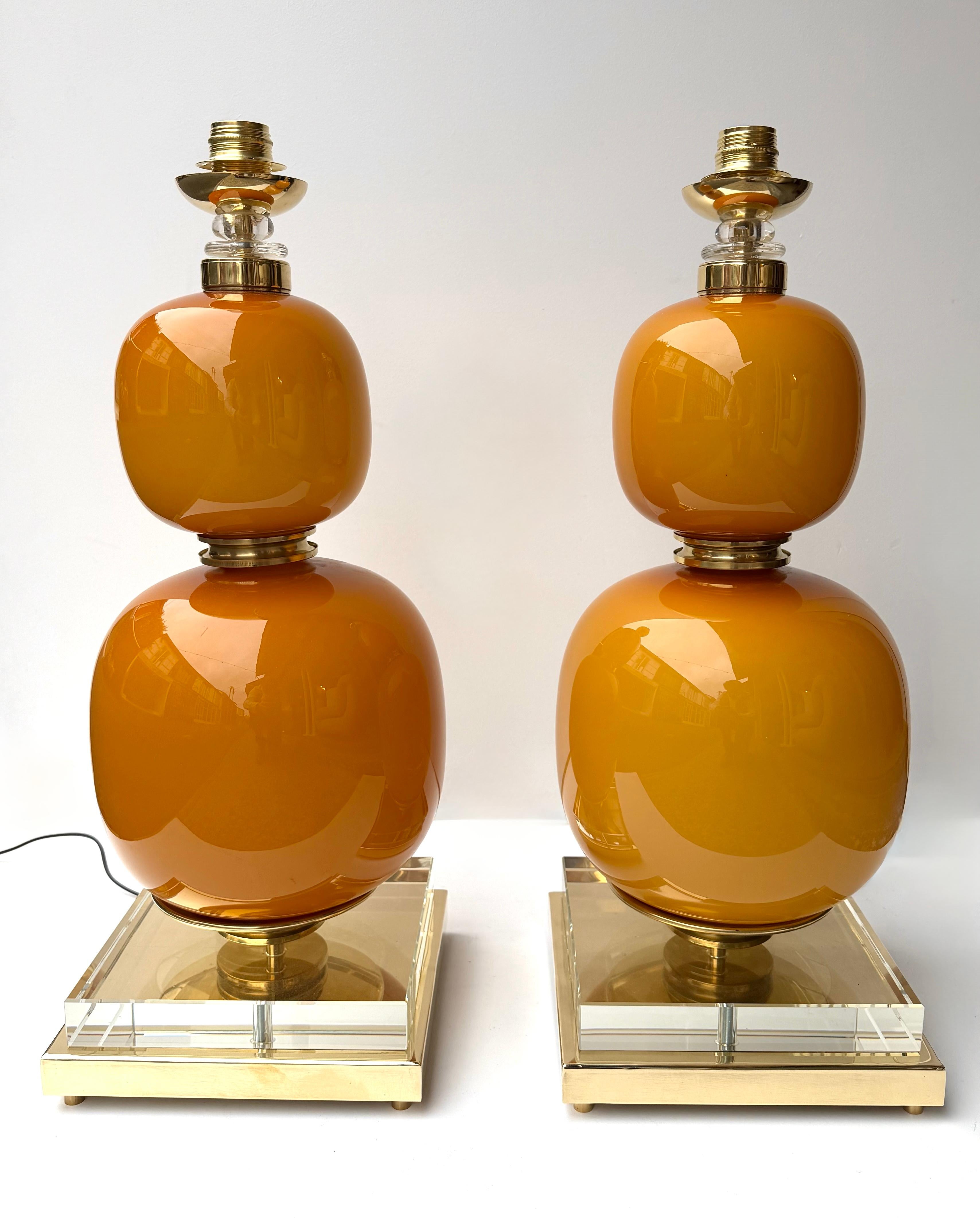 Pareja Contemporánea de Lámparas de Latón y Cristal de Murano Naranja, Italia en venta 6