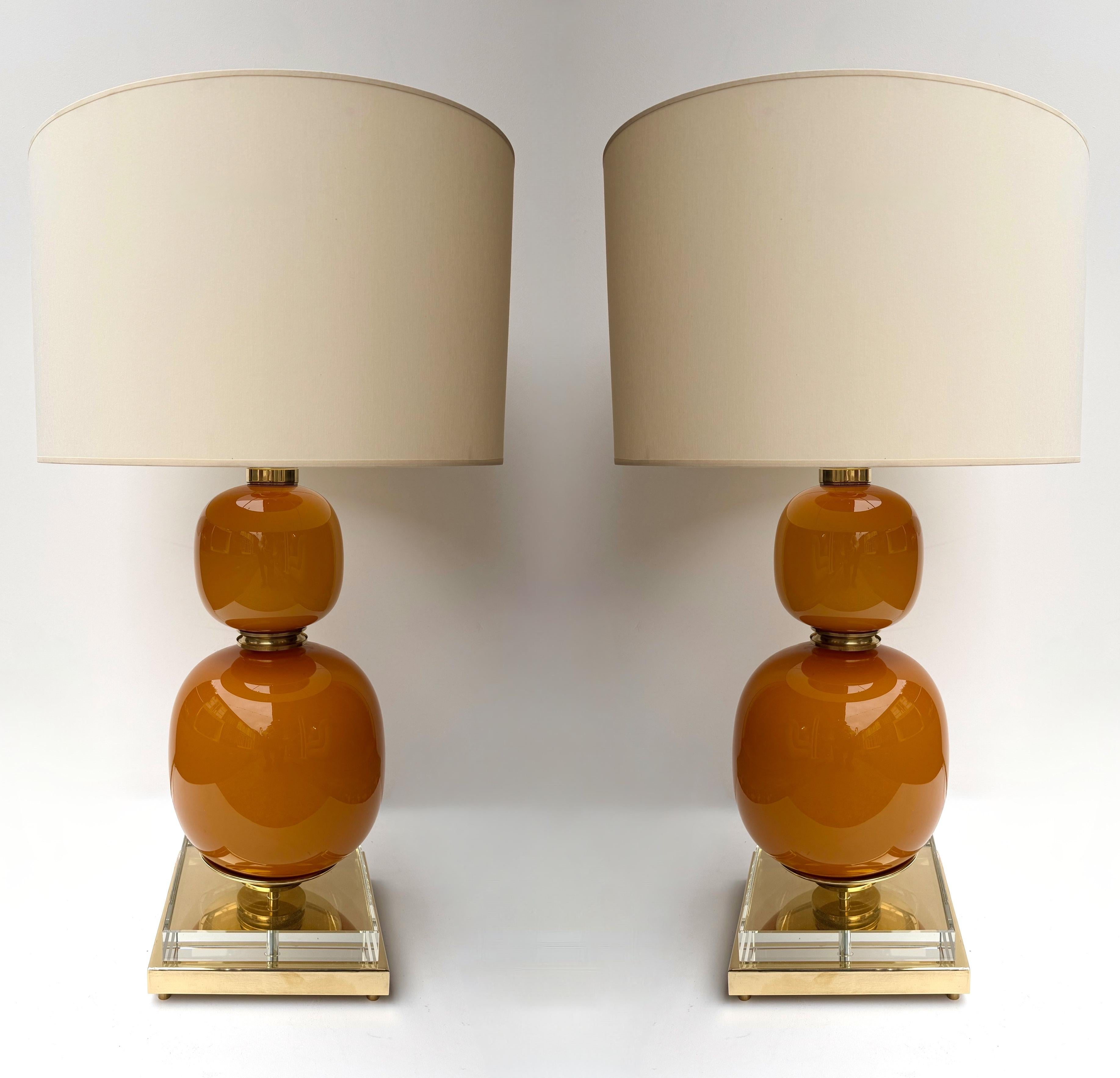 Pareja Contemporánea de Lámparas de Latón y Cristal de Murano Naranja, Italia en venta 9