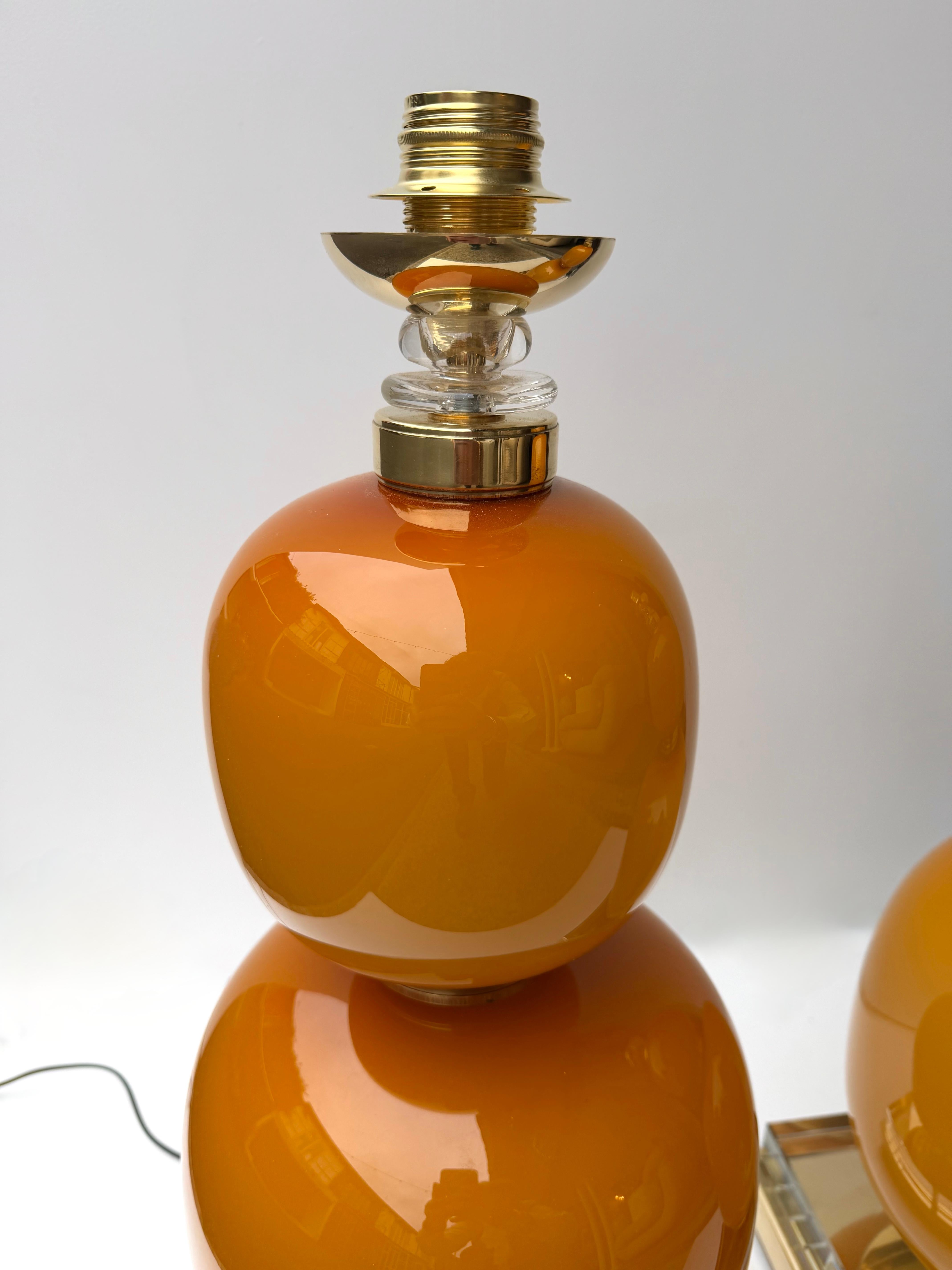 Pareja Contemporánea de Lámparas de Latón y Cristal de Murano Naranja, Italia en venta 3