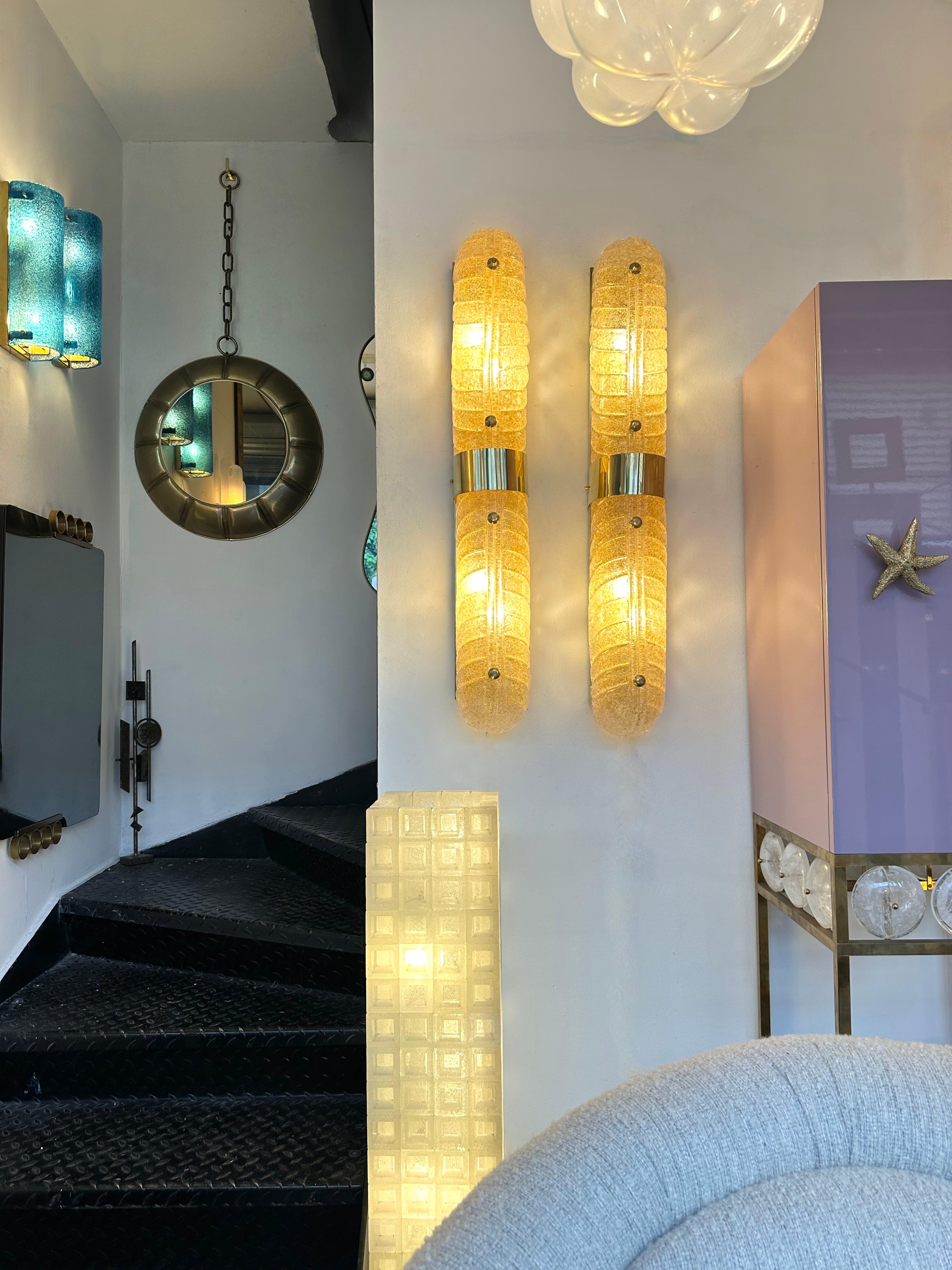 Mid-Century Modern Contemporary Pair of Brass and Palm Murano Glass Sconces, Italy For Sale