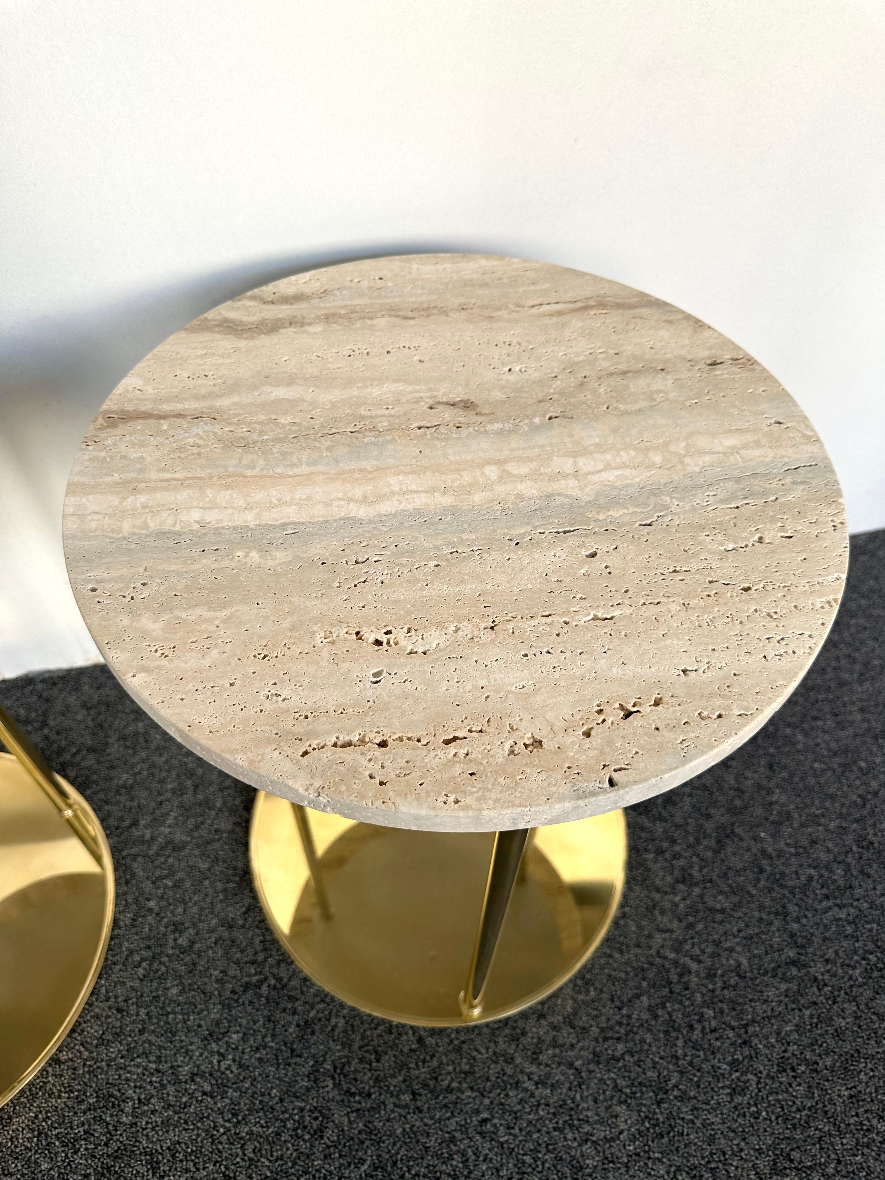 Contemporary Pair of Brass and Travertine Side Tables, Italy In New Condition For Sale In SAINT-OUEN, FR