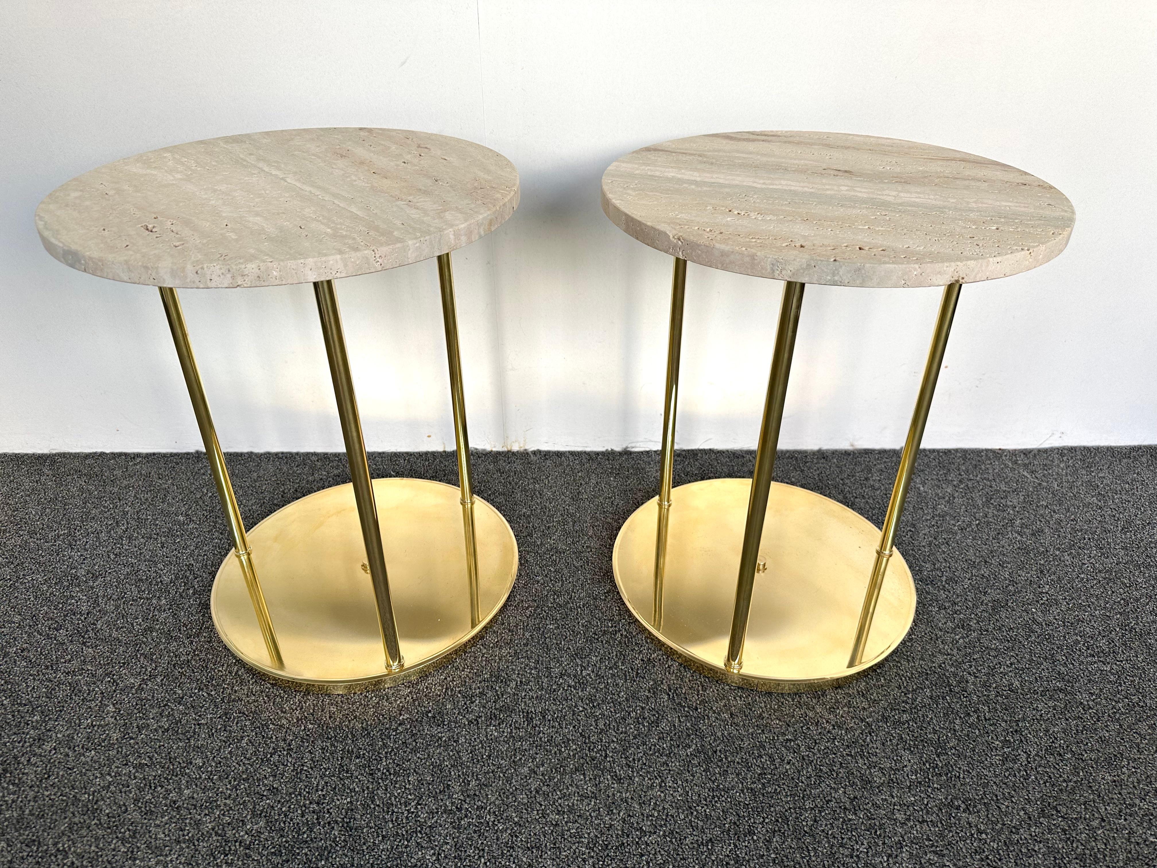 Contemporary Pair of Brass and Travertine Side Tables, Italy For Sale 1