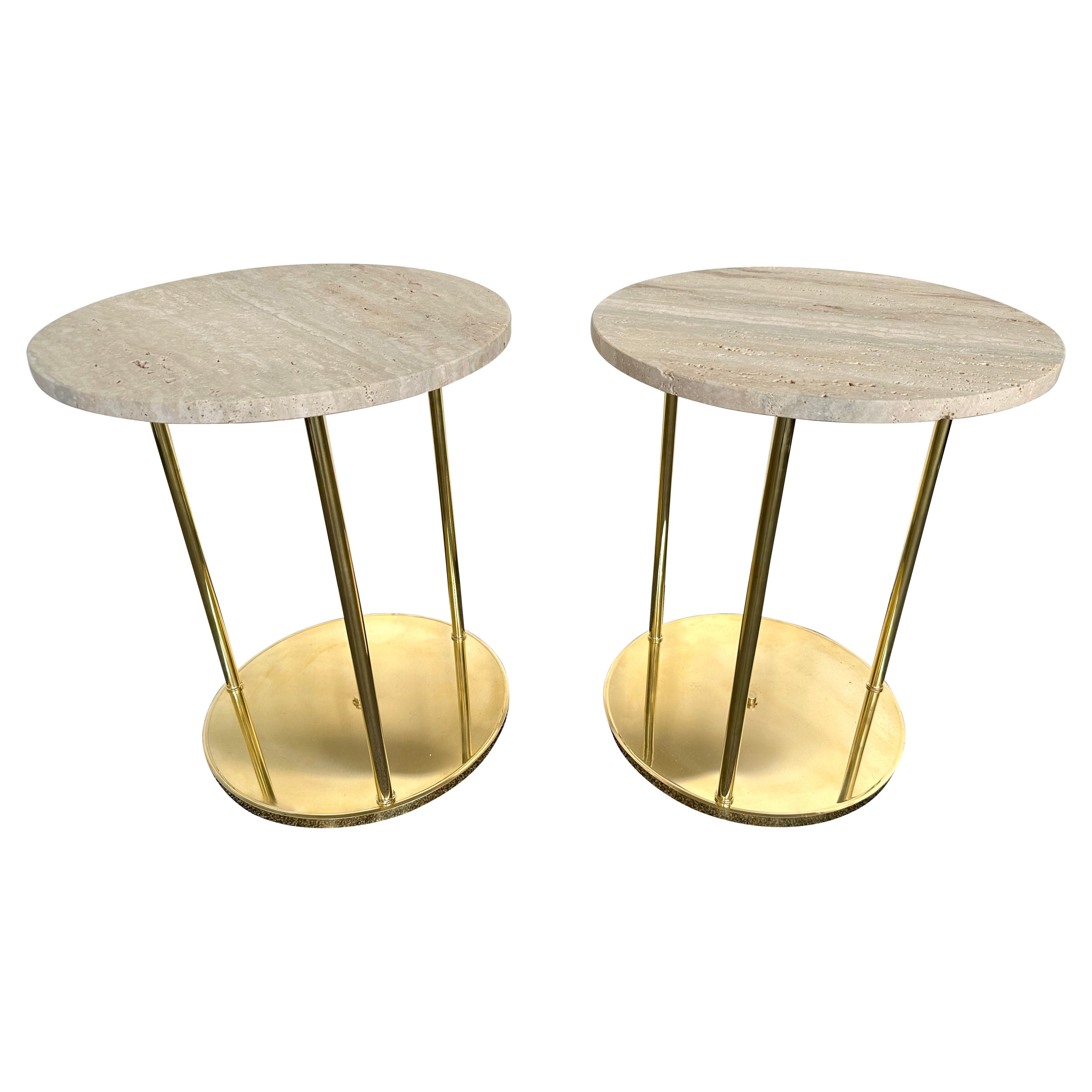 Paire de tables d'appoint contemporaines en laiton et travertin, Italie