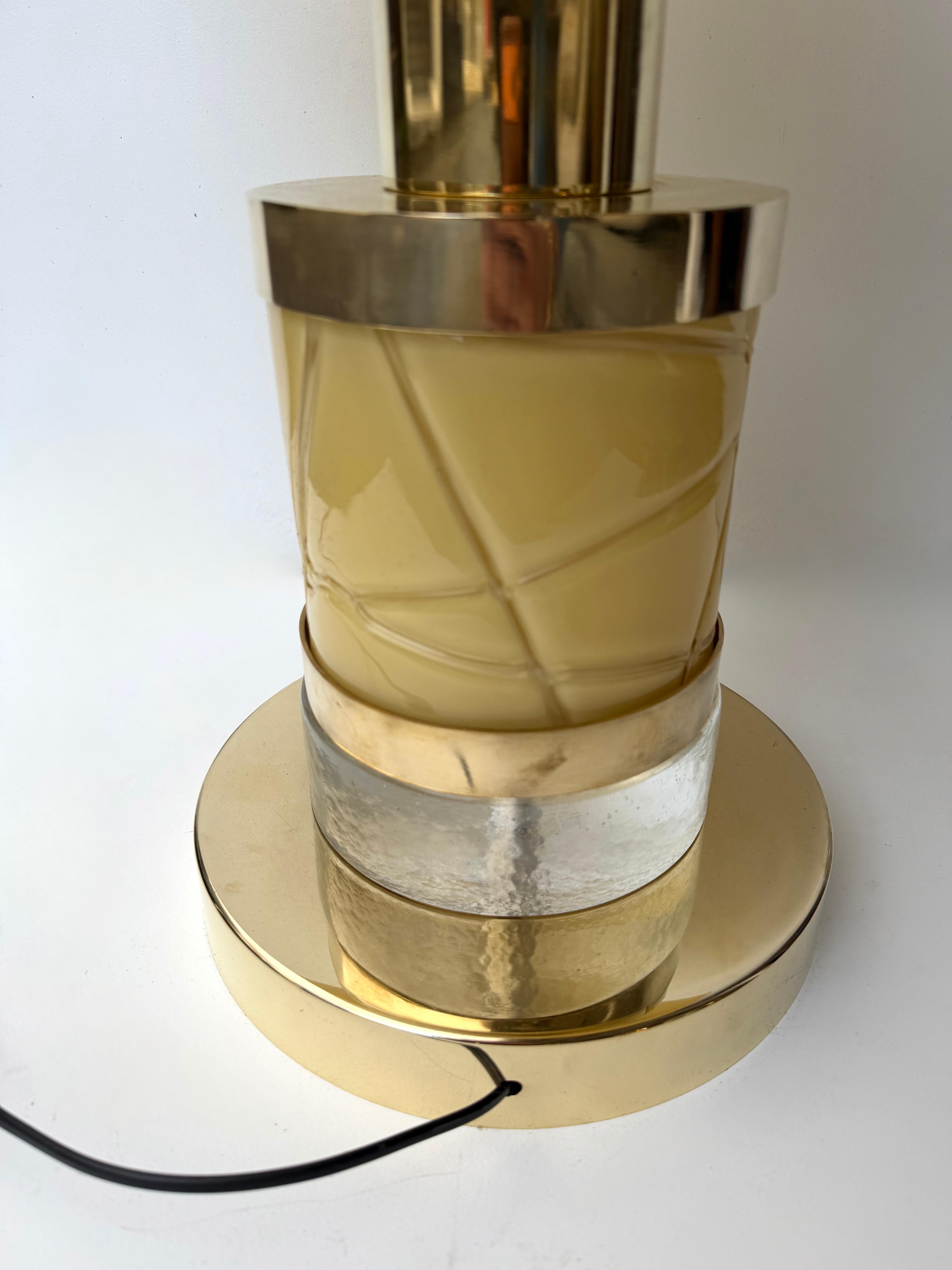 Contemporary Pair of Brass and Yellow Murano Glass Giro Lamps, Italy For Sale 5