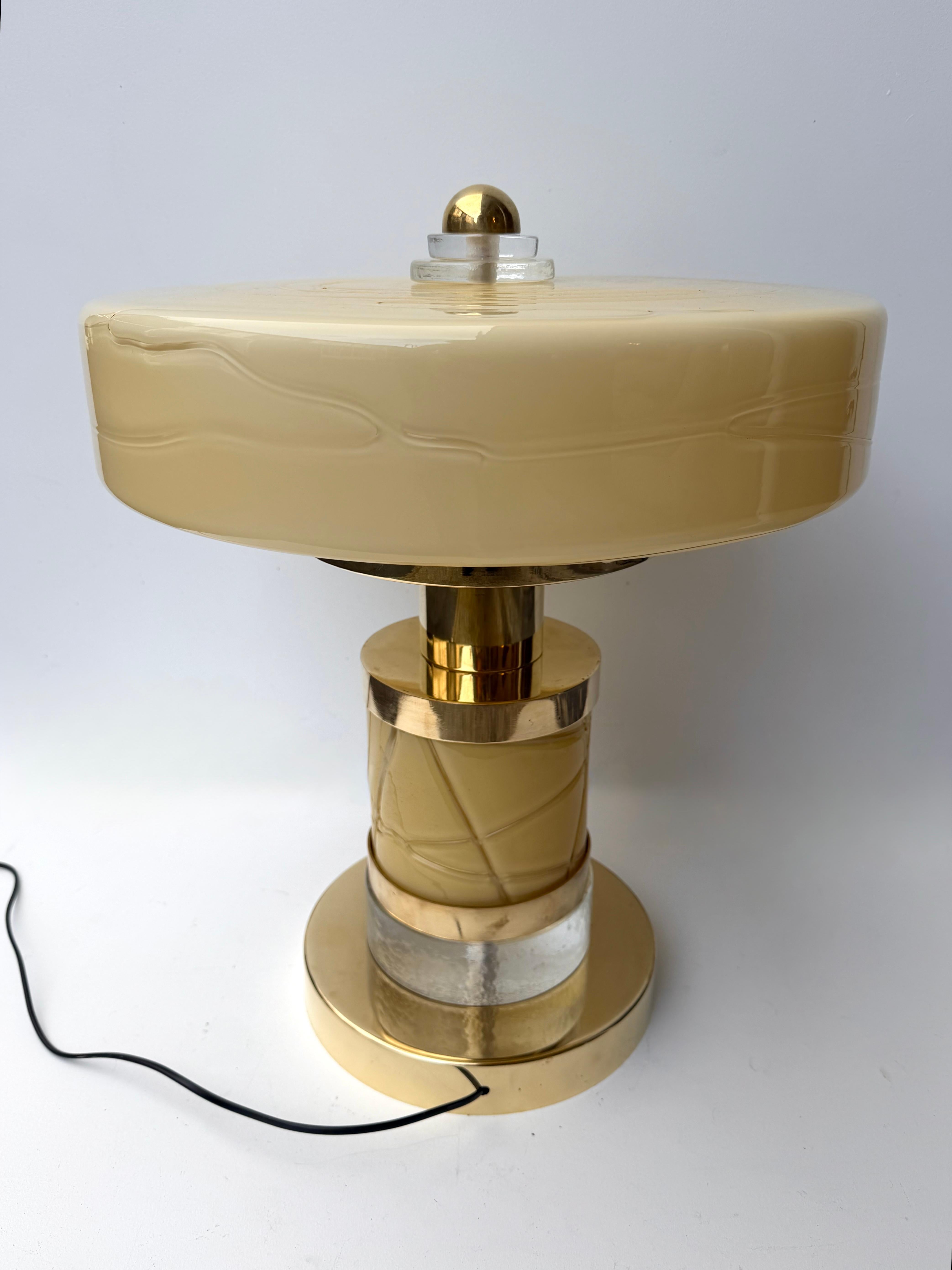 Contemporary Pair of Brass and Yellow Murano Glass Giro Lamps, Italy For Sale 4