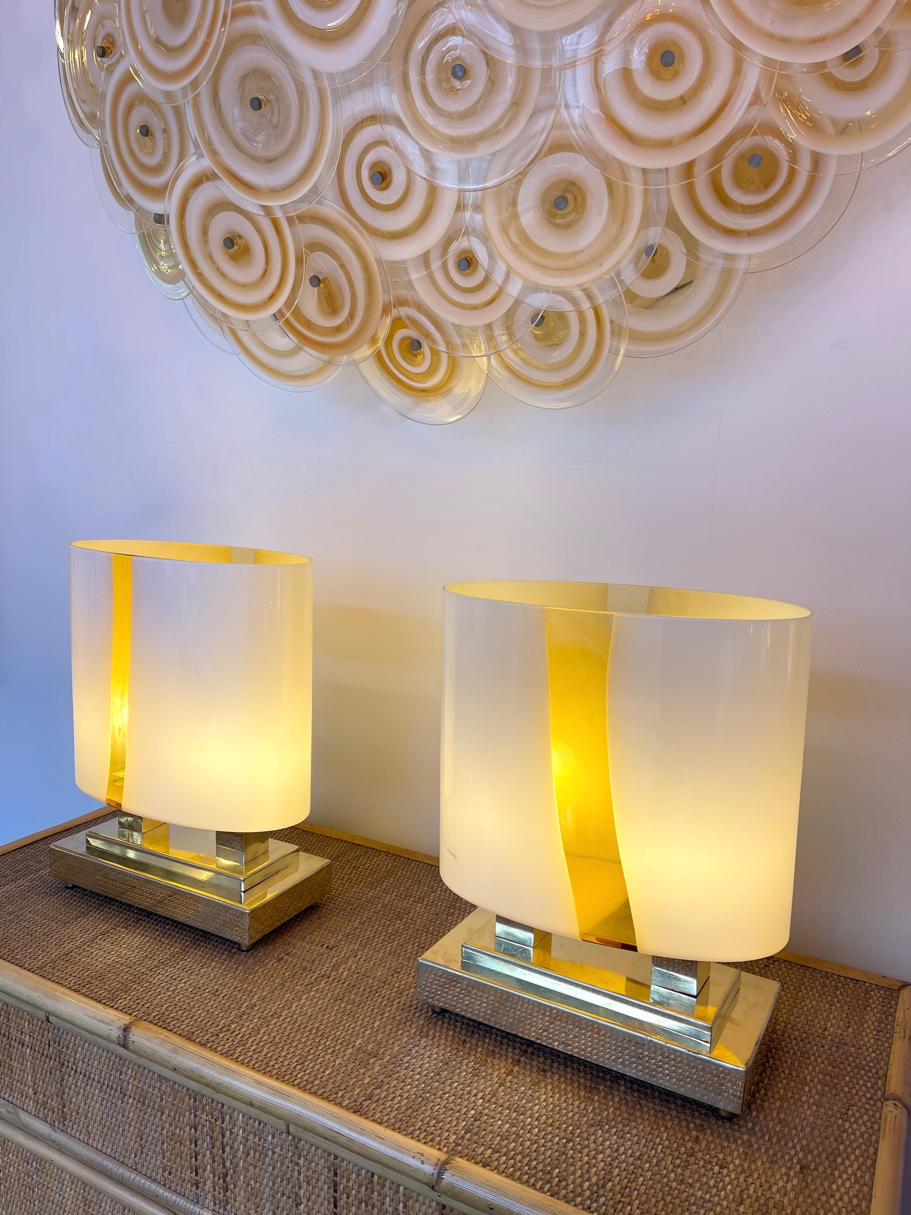 Mid-Century Modern Contemporary Pair of Brass and Yellow Murano Glass Vase Flame Lamps, Italy For Sale