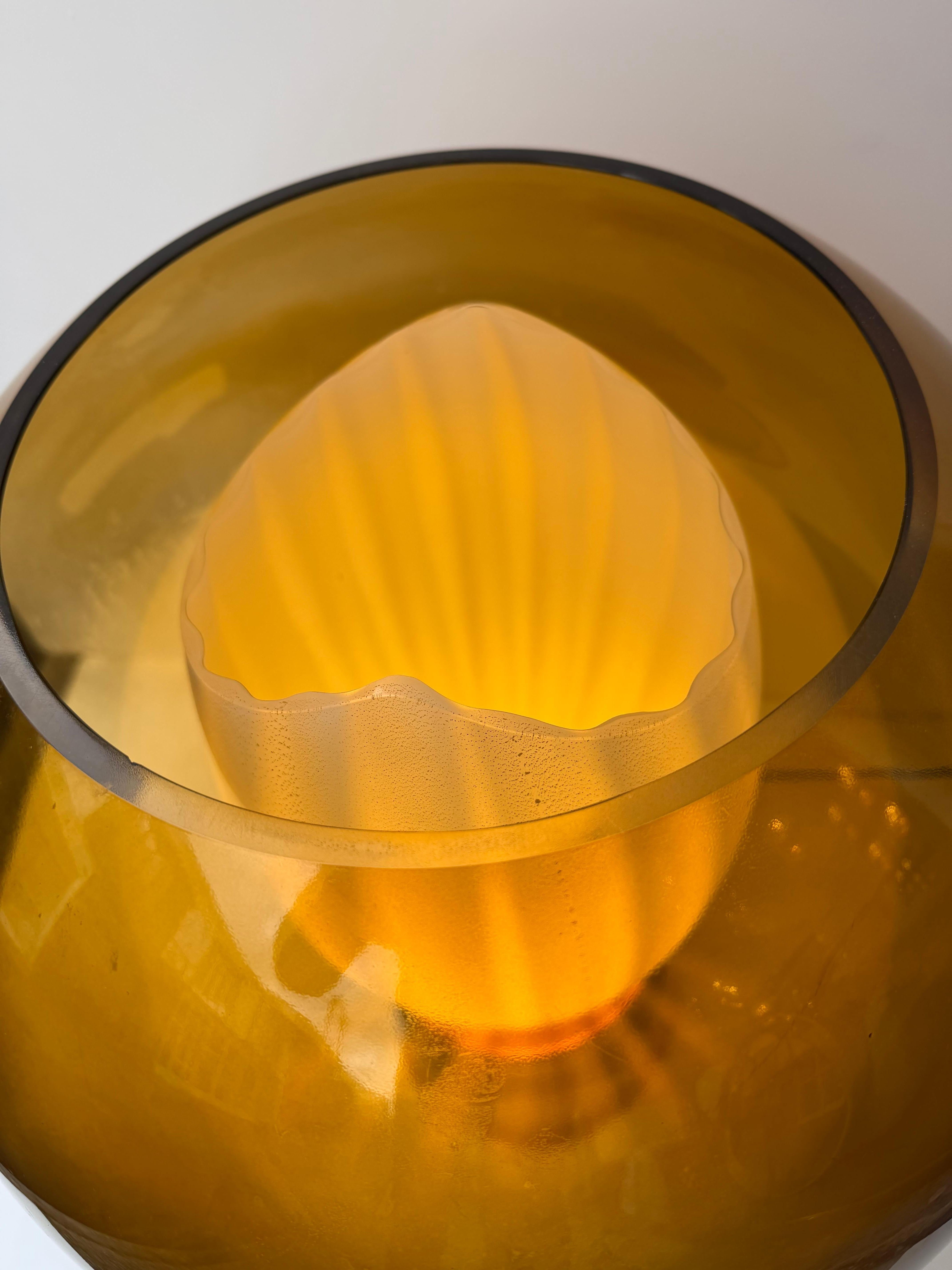 Coppia di lampade a fiamma in ottone, ceramica, vetro di Murano, ambra, Italia in vendita 1