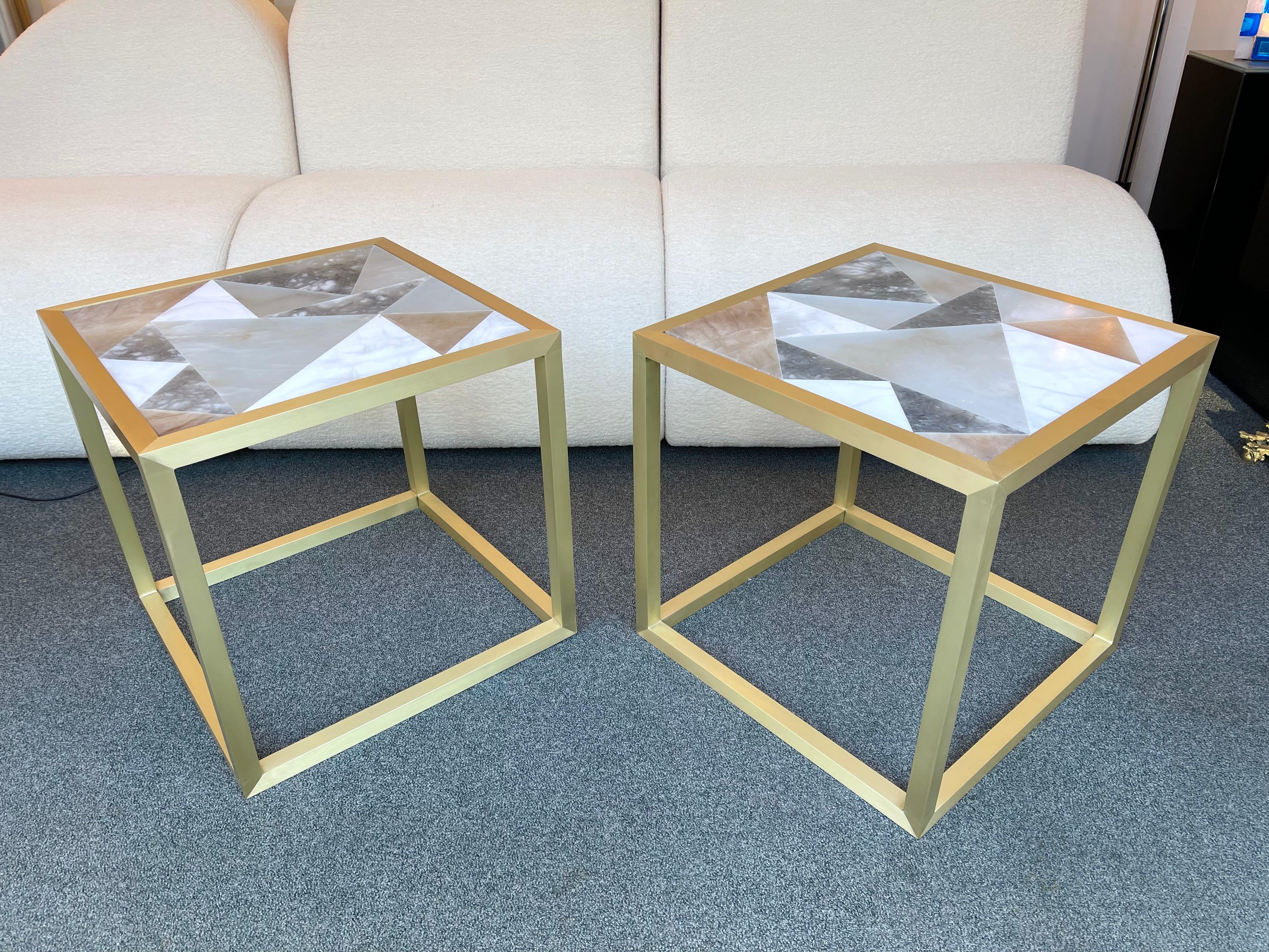 Contemporary Pair of Brass Cube Tables Alabaster by Antonio Cagianelli, Italy For Sale 4