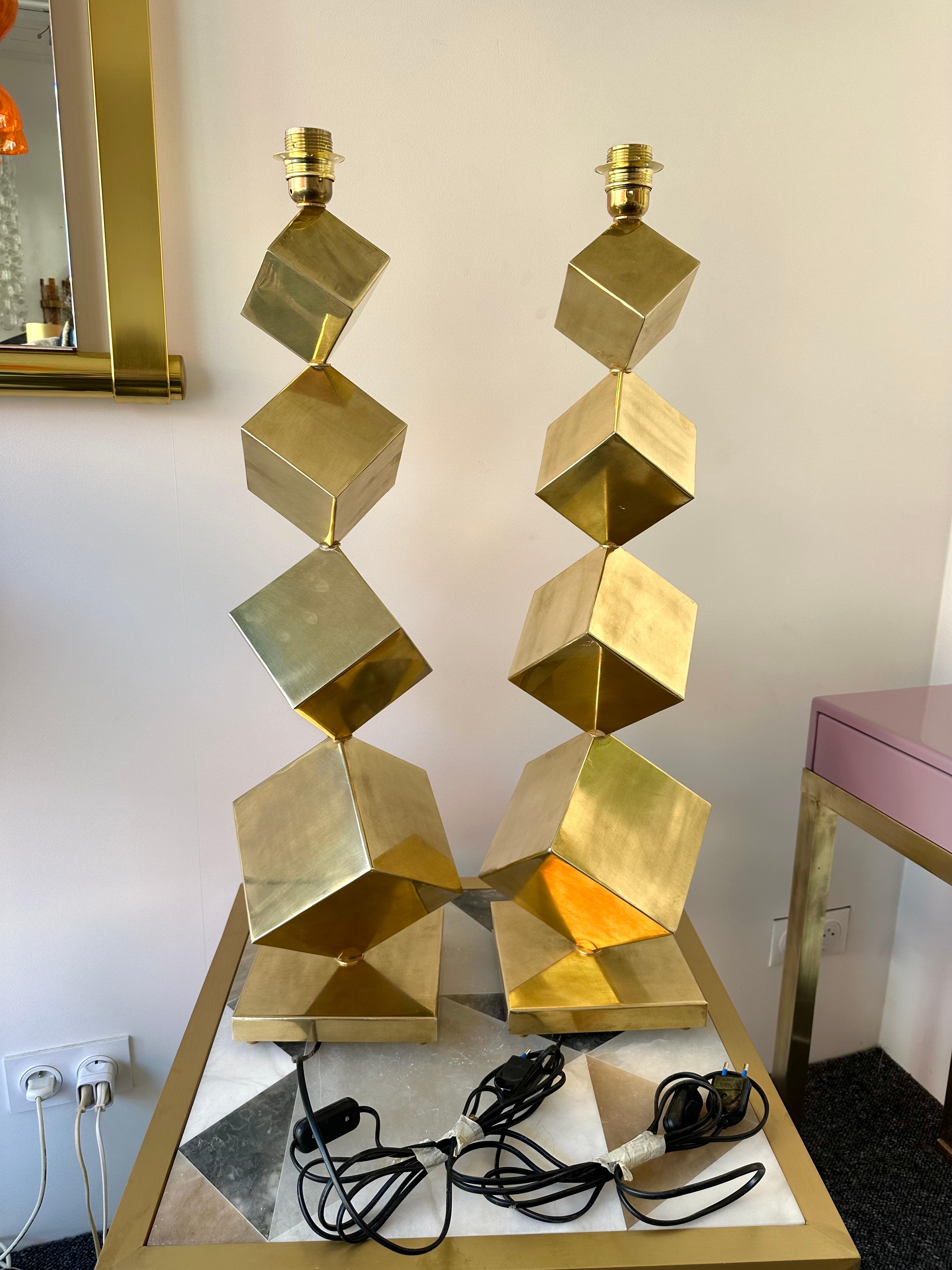 Contemporary Pair of Brass Dice Cube Lamps, Italy For Sale 6