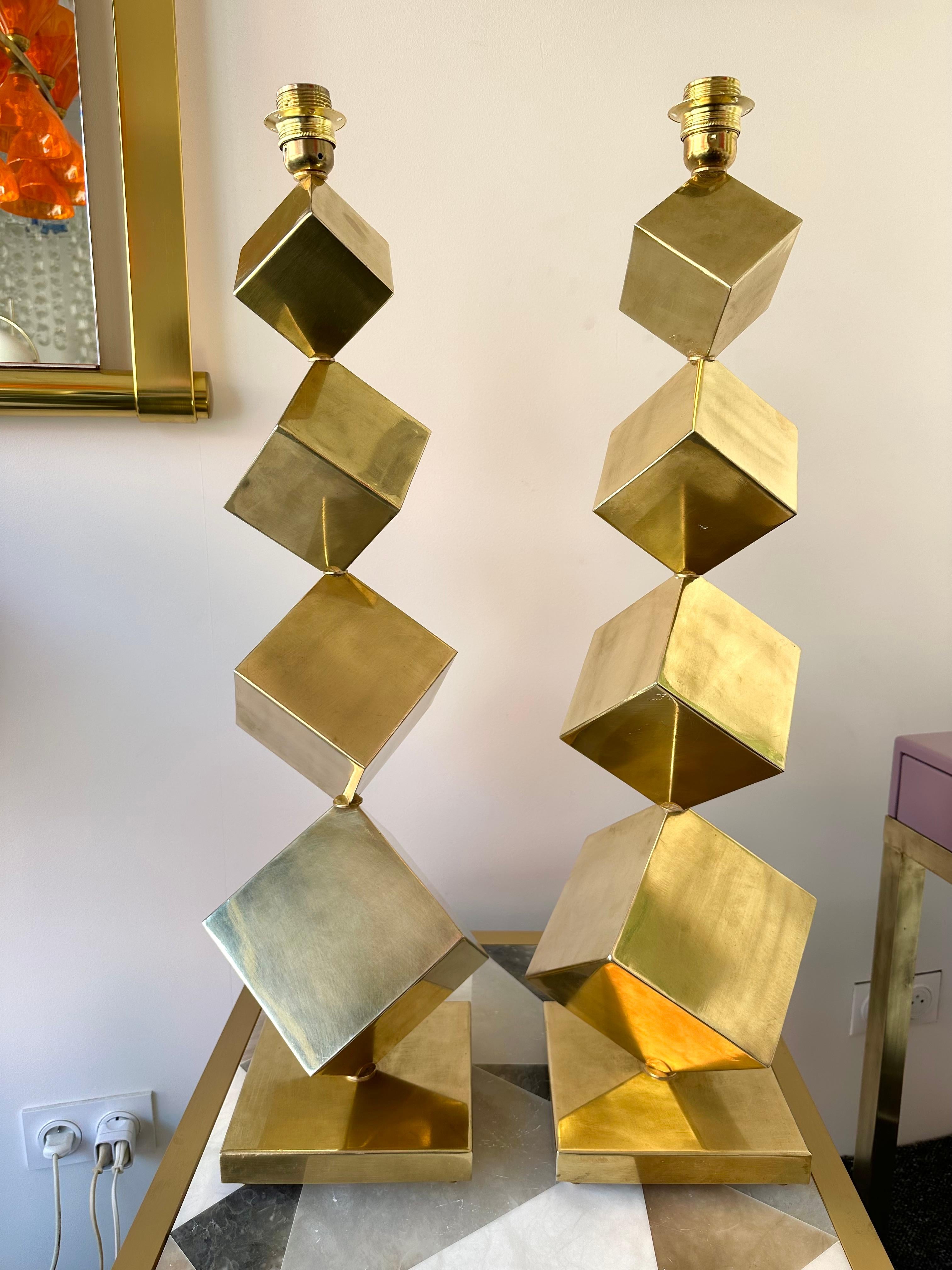 Contemporary Pair of Brass Dice Cube Lamps, Italy For Sale 7