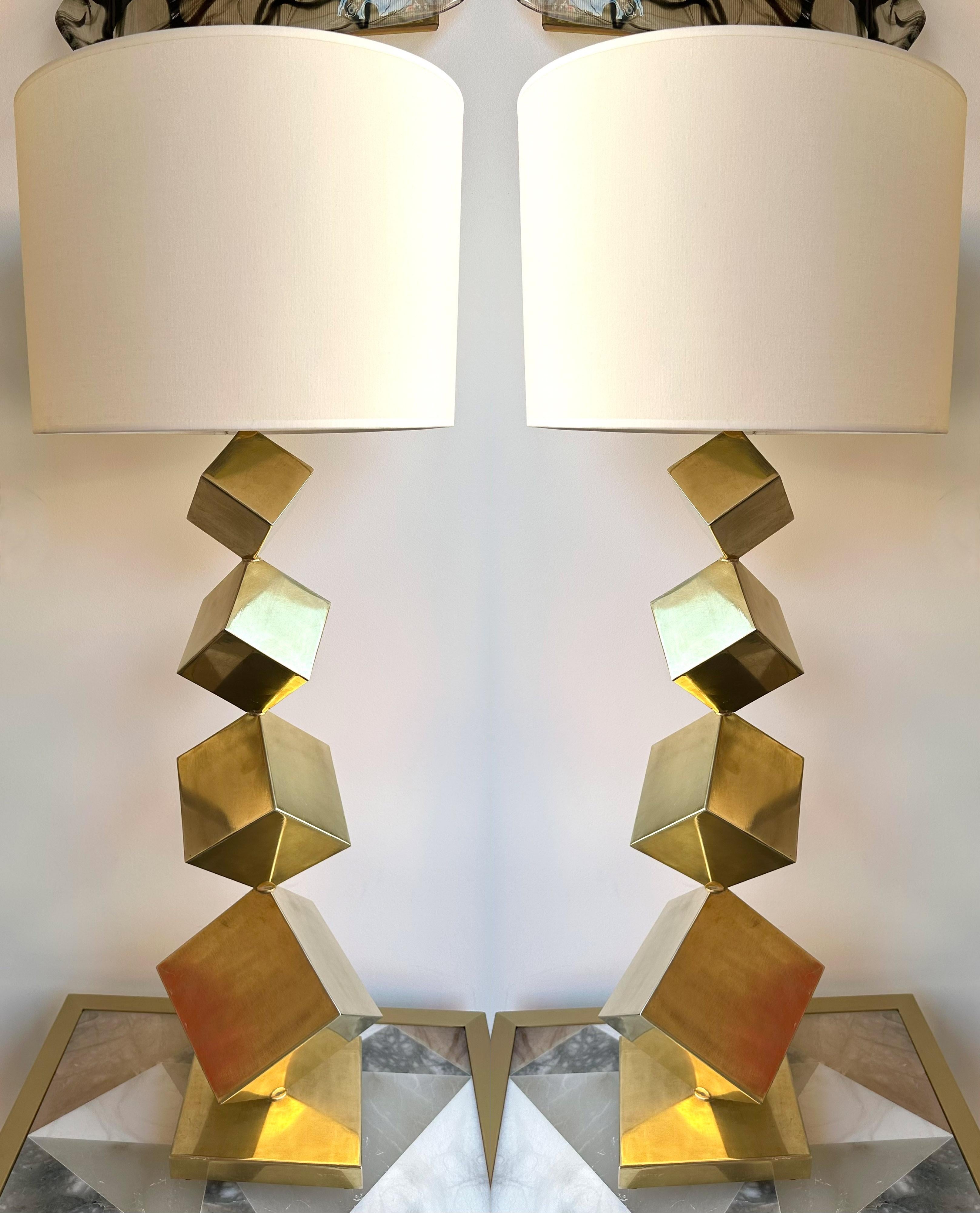 Contemporary Pair of Brass Dice Cube Lamps, Italy For Sale 8
