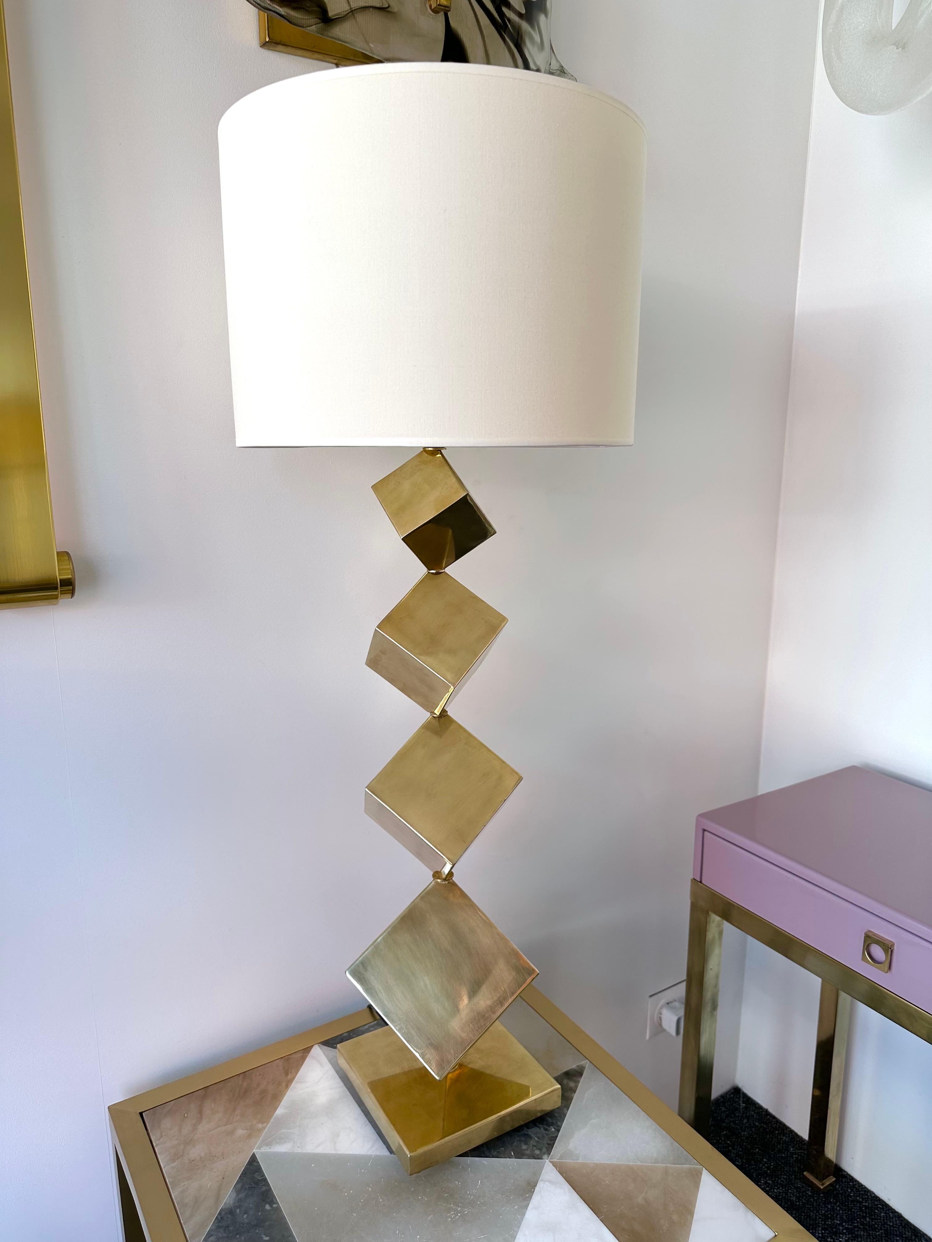 Contemporary Pair of Brass Dice Cube Lamps, Italy For Sale 2