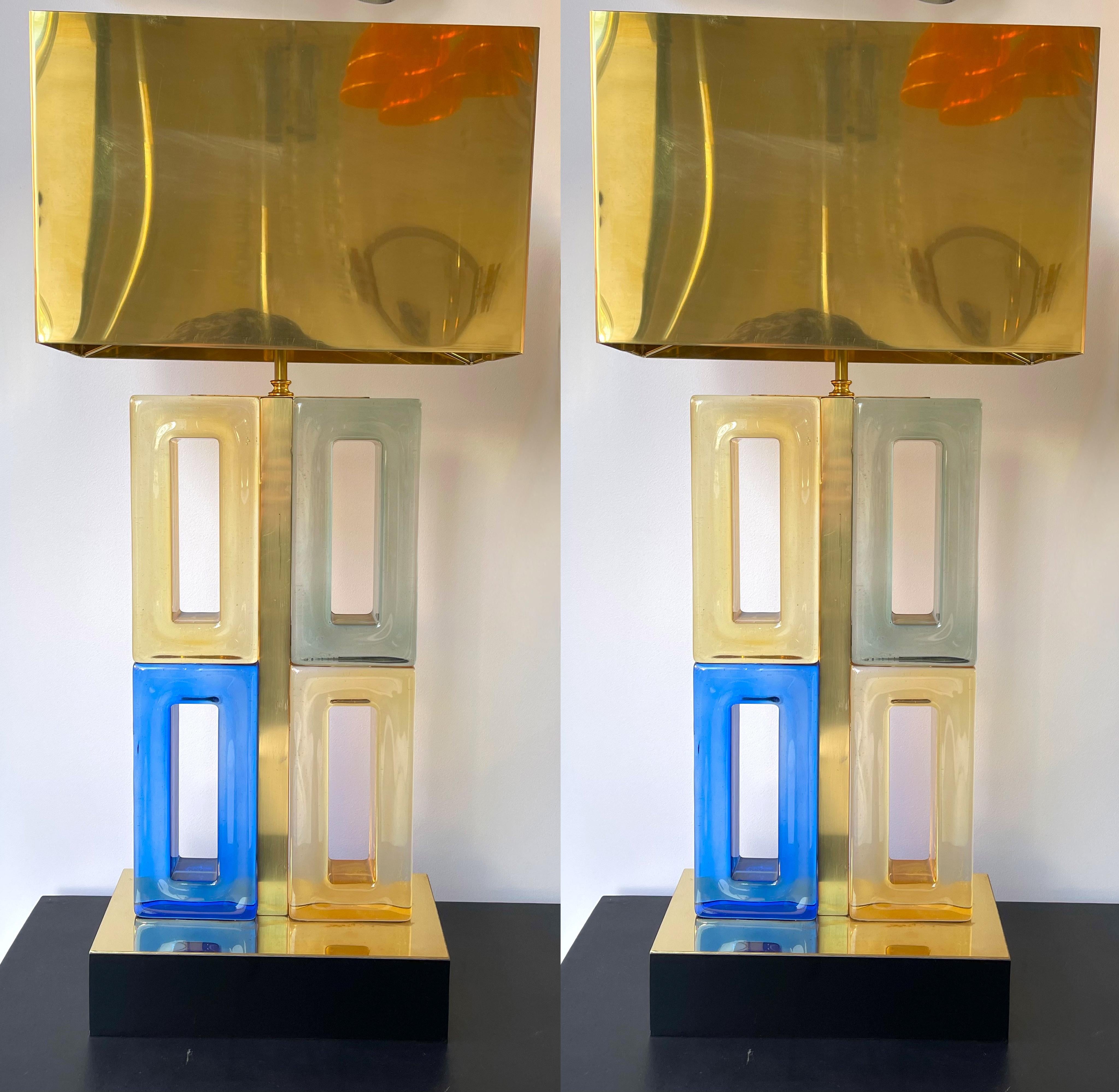 Contemporary Pair of Brass Domino Murano Glass Lamps, Italy 5
