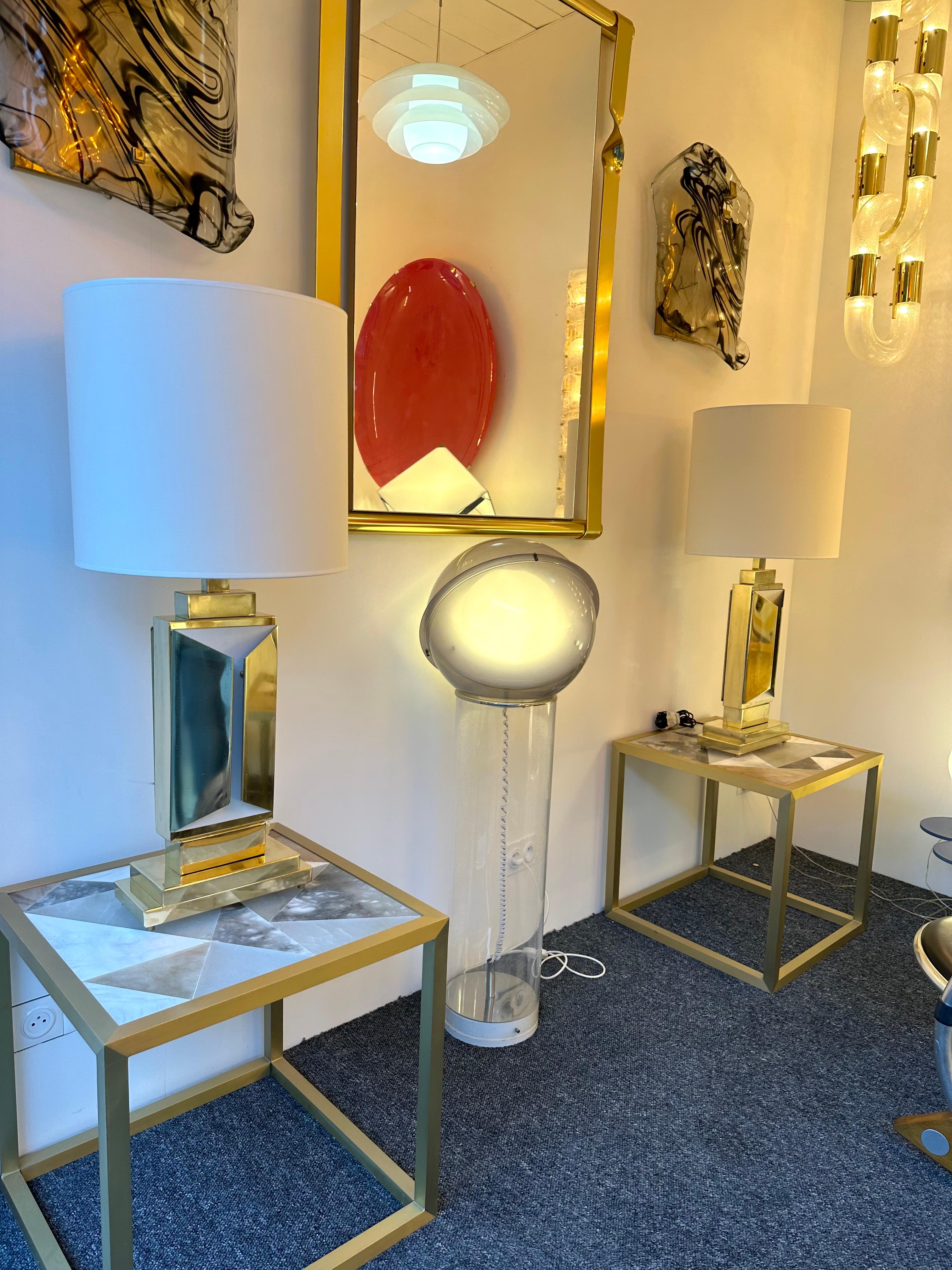 italien Paire de lampes contemporaines en laiton, Italie en vente