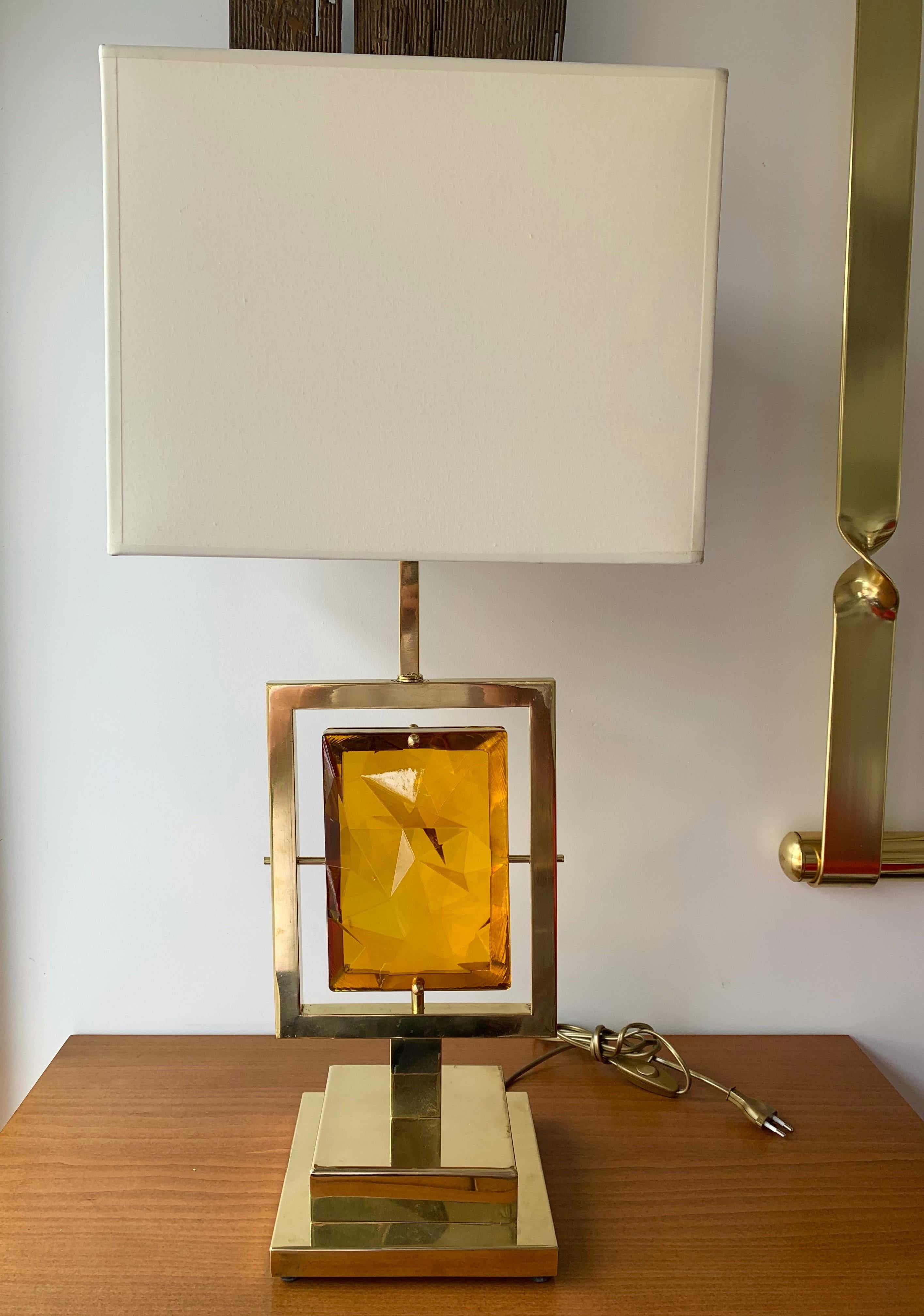 XXIe siècle et contemporain Paire de lampes contemporaines en laiton, verre de Murano, Italie en vente