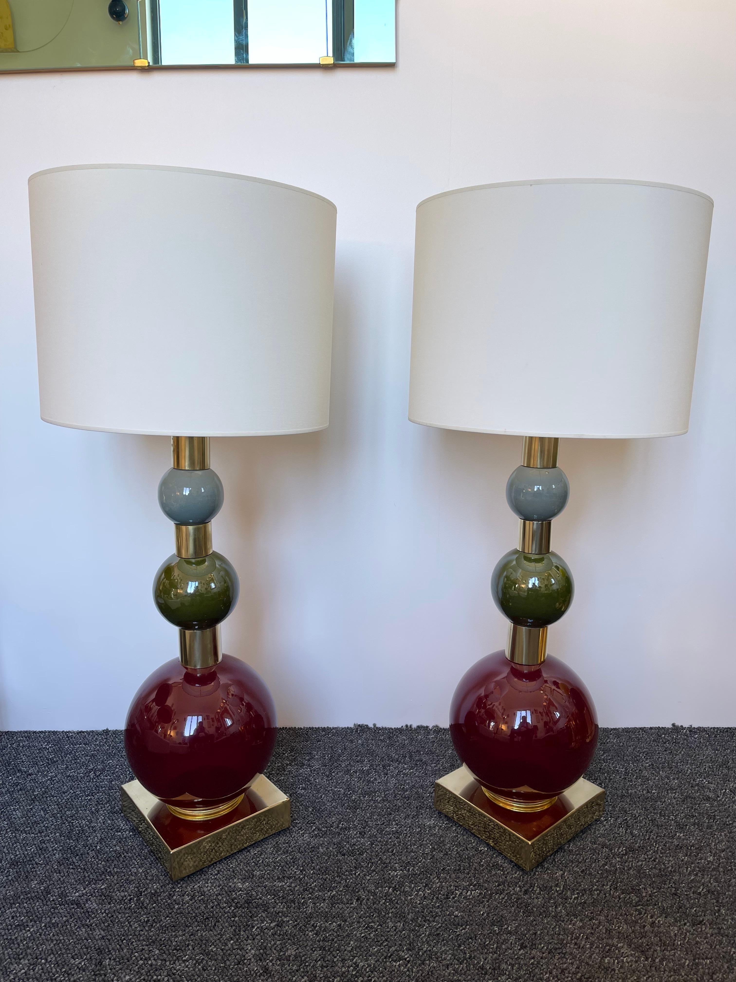Contemporary Pair of Brass Murano Glass and Ceramic Ball Lamps, Italy For Sale 5
