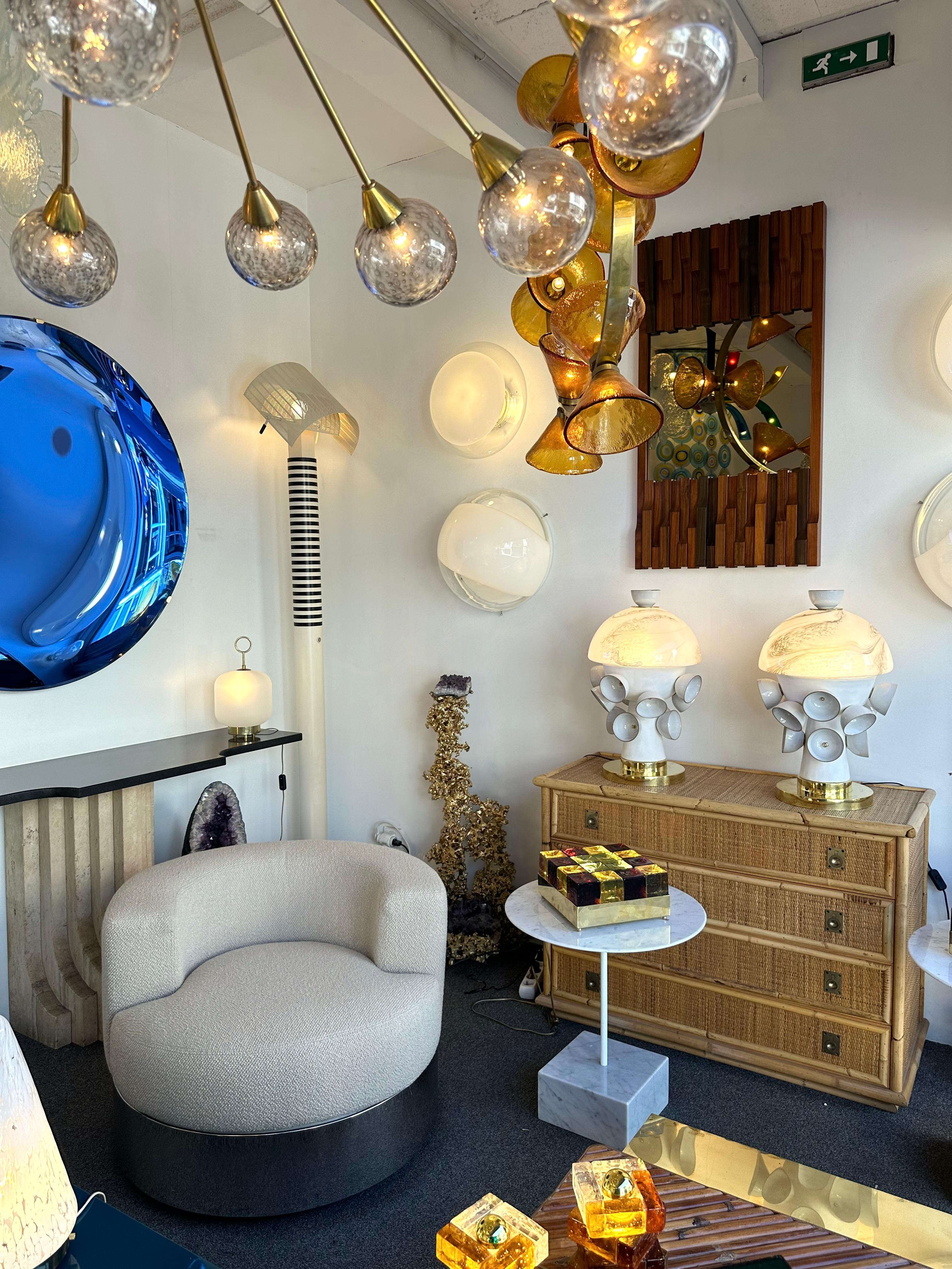 Contemporary Pair of Brass Murano Glass and Ceramic Mushroom Lamps, Italien im Angebot 5