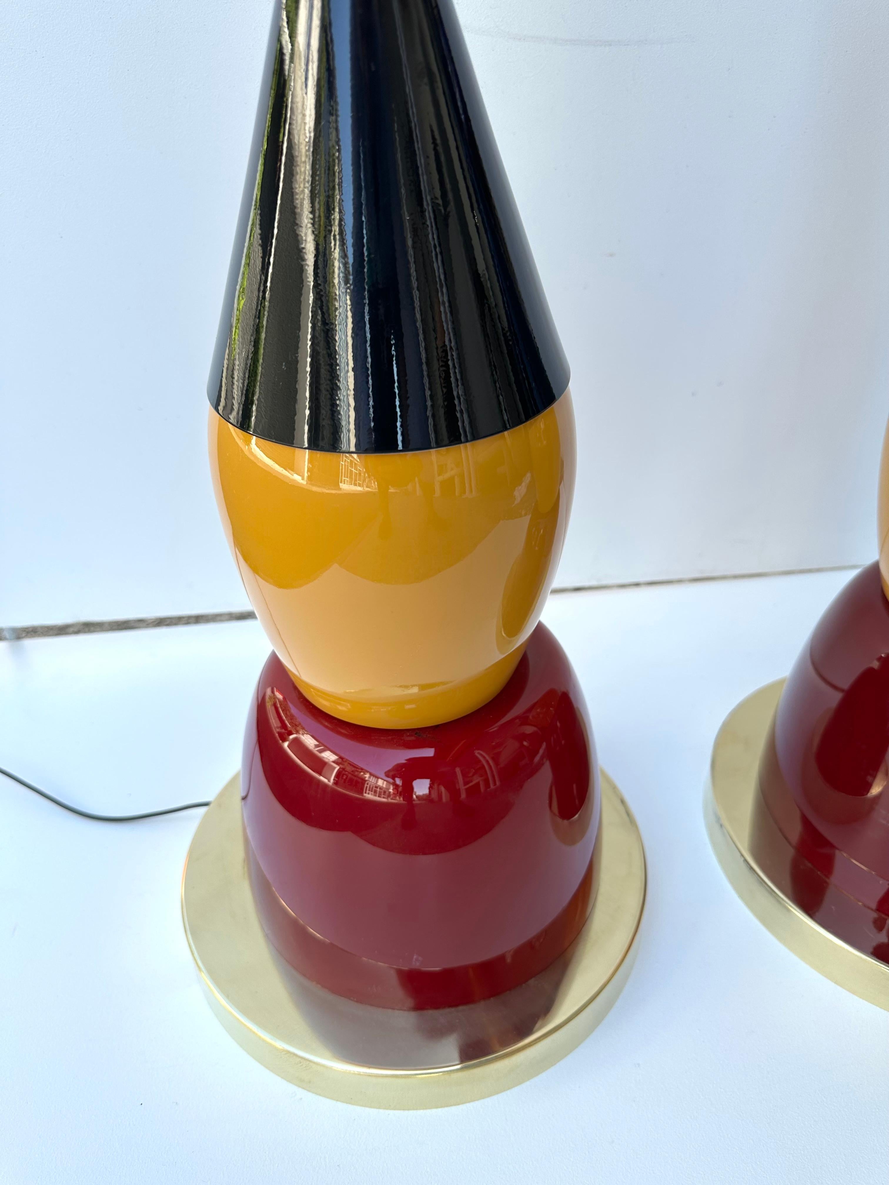 Italian Contemporary Pair of Brass Murano Glass and Lacquered Metal Cone Lamps, Italy For Sale