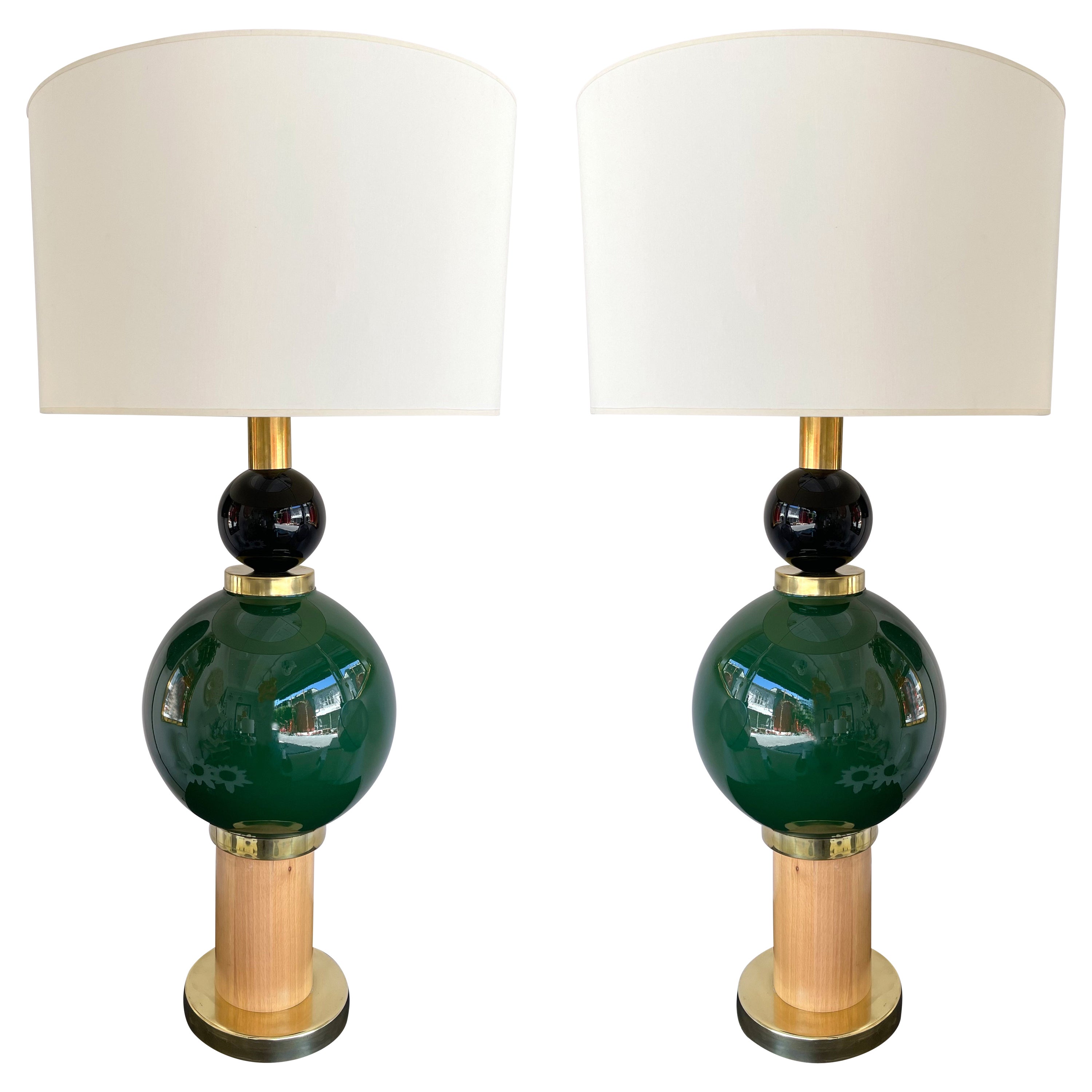 Paire de lampes contemporaines en laiton, verre de Murano et bois, Italie