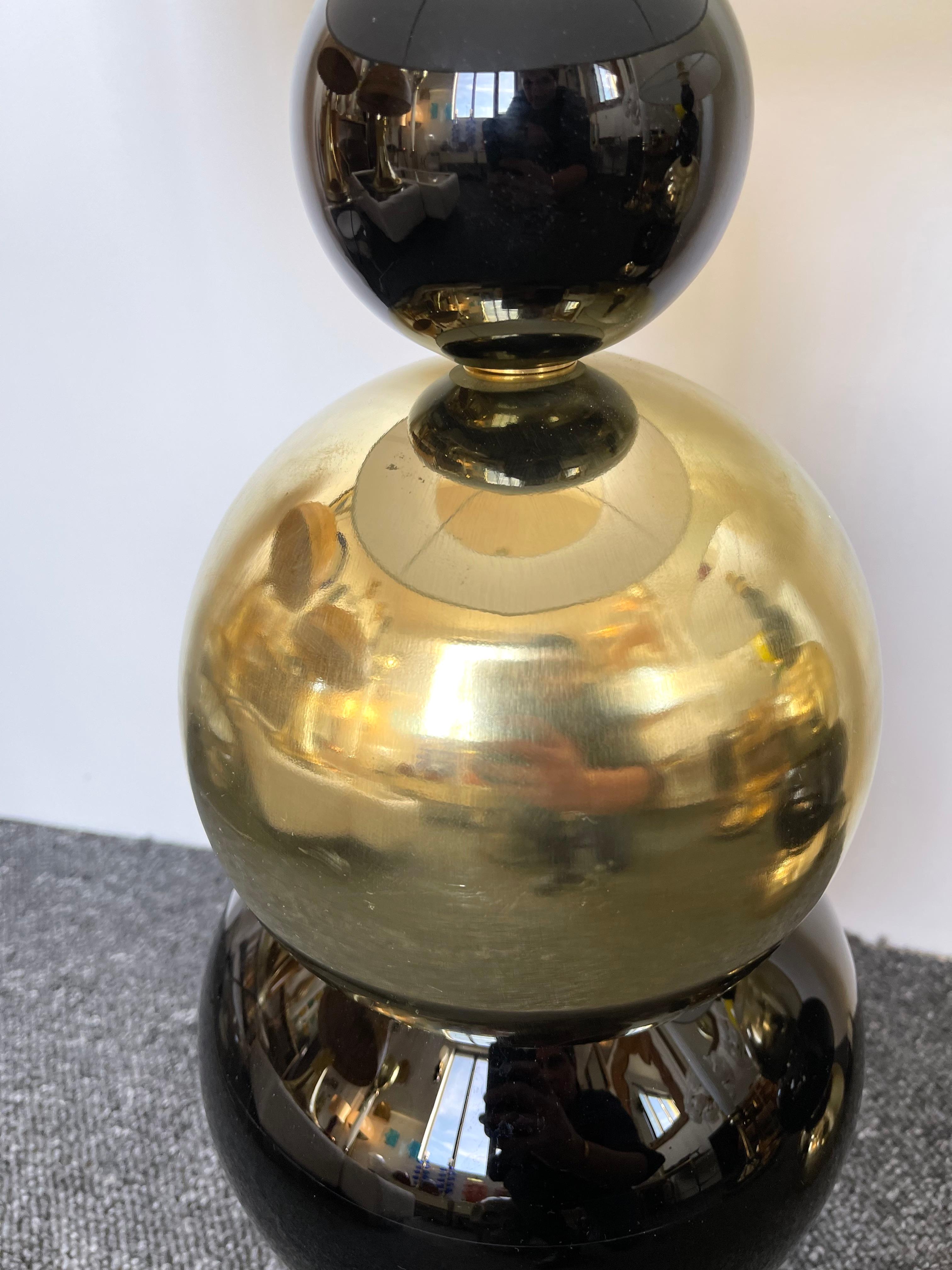 Laiton Paire de lampes Atomo contemporaines en laiton et verre de Murano, Italie en vente