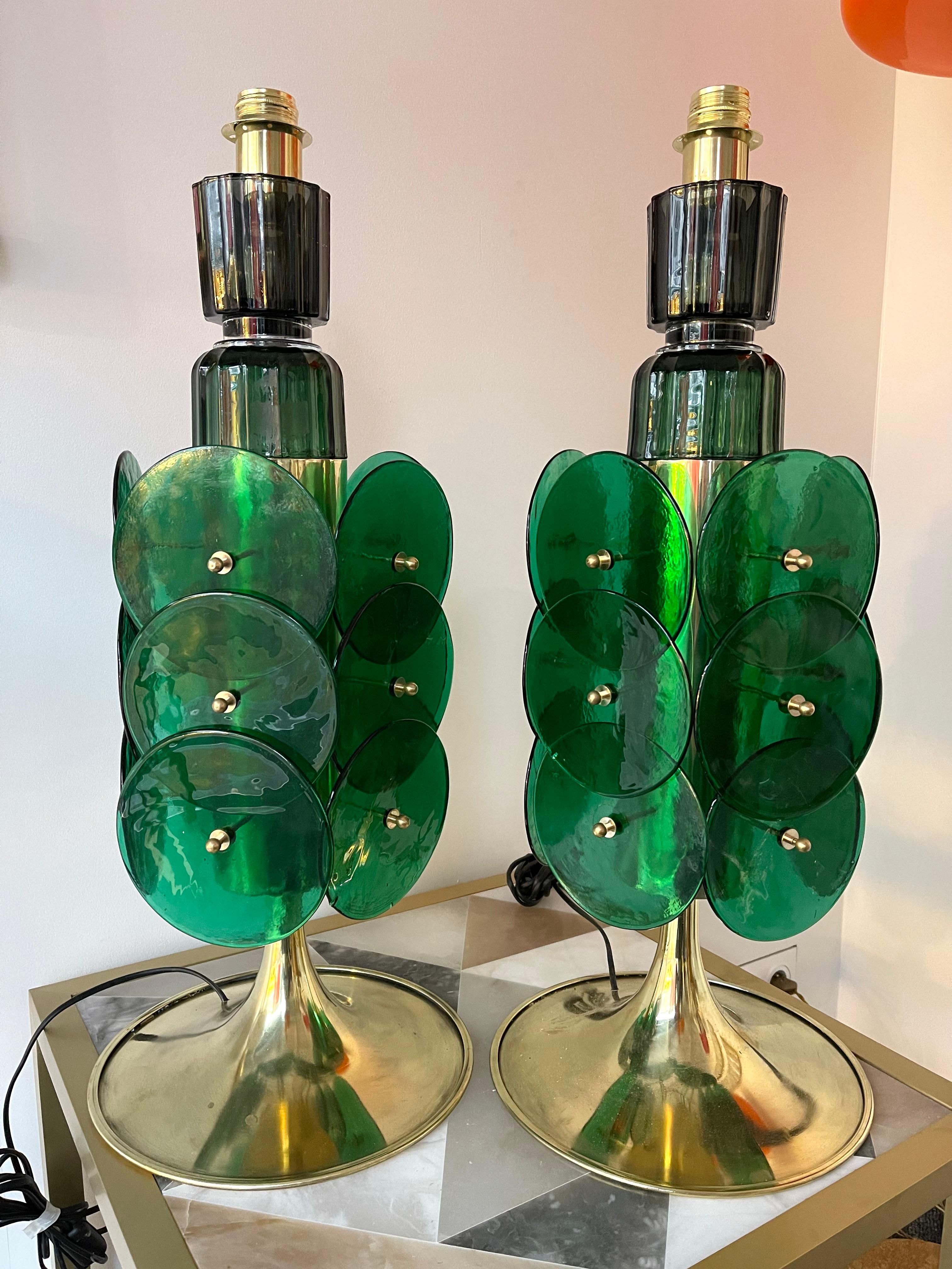 Contemporary Pair of Brass Murano Glass Disc Green Lamps, Italy For Sale 7