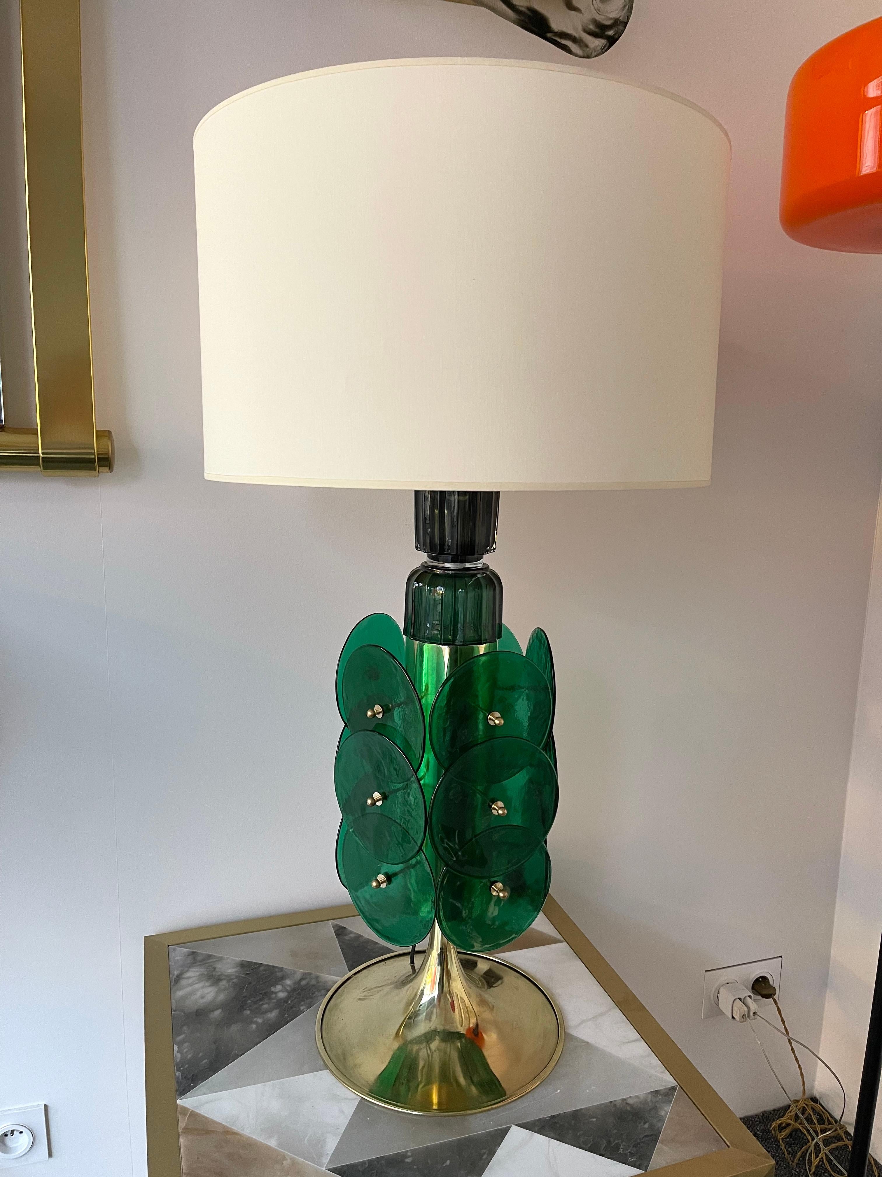 Contemporary Pair of Brass Murano Glass Disc Green Lamps, Italy For Sale 9