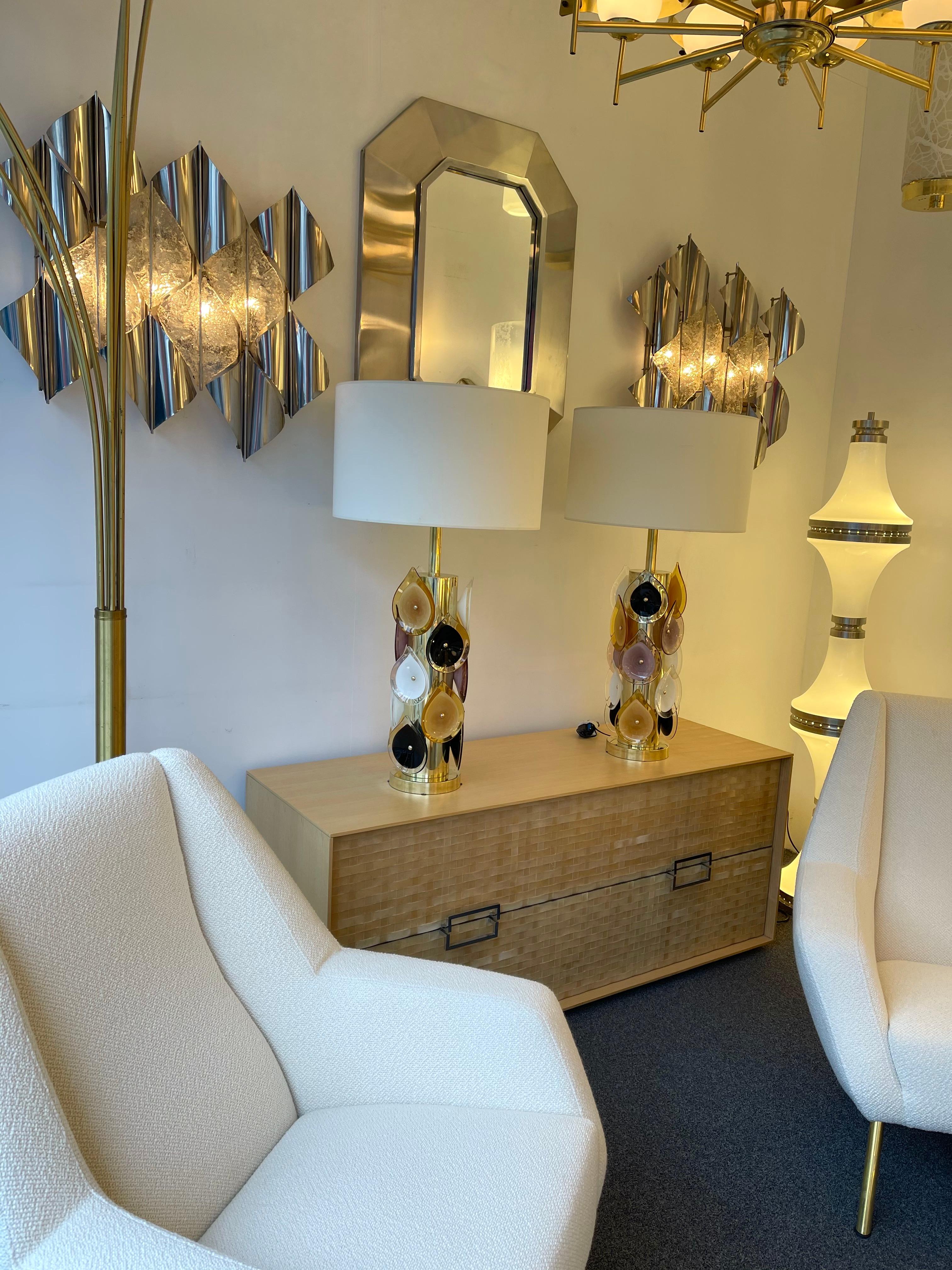 Contemporary Paar Murano-Glasflammenlampen aus Messing, Italien im Angebot 4