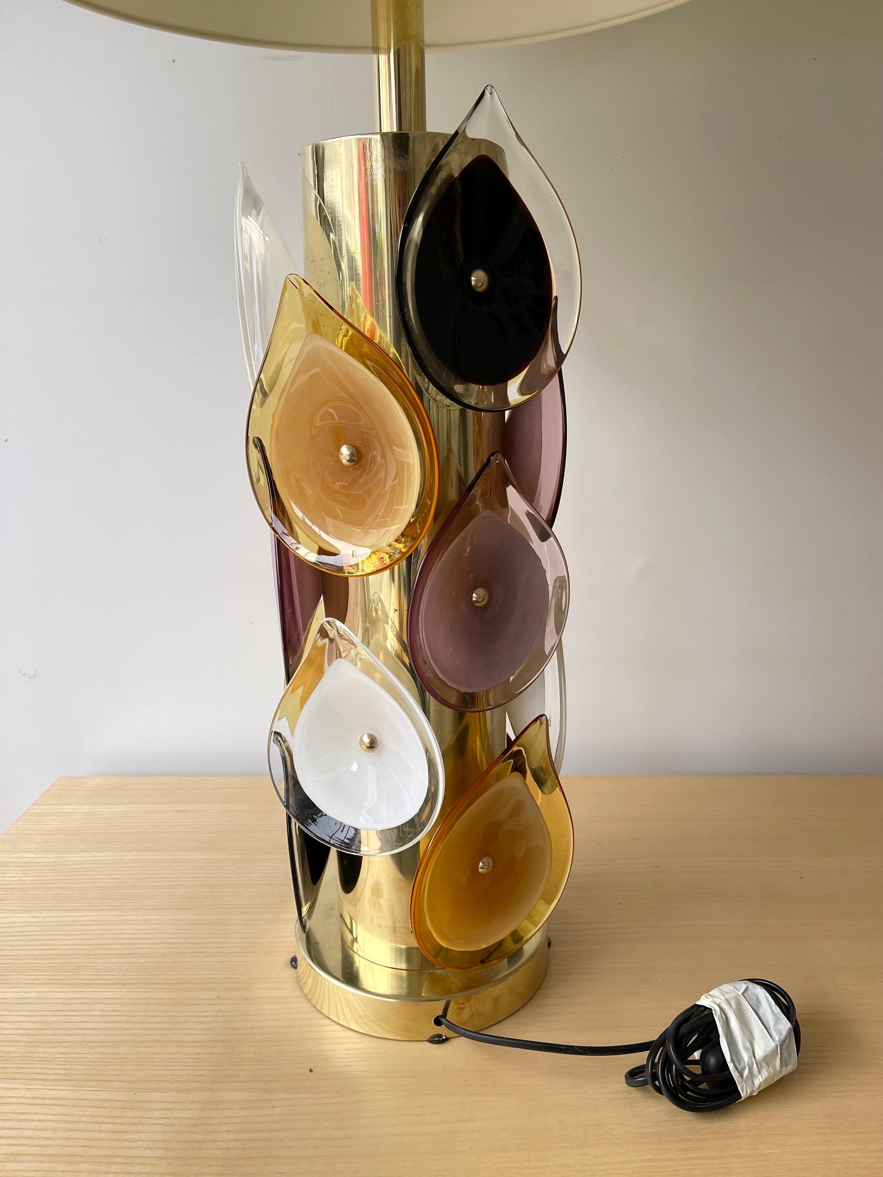 Contemporary Paar Murano-Glasflammenlampen aus Messing, Italien im Angebot 2