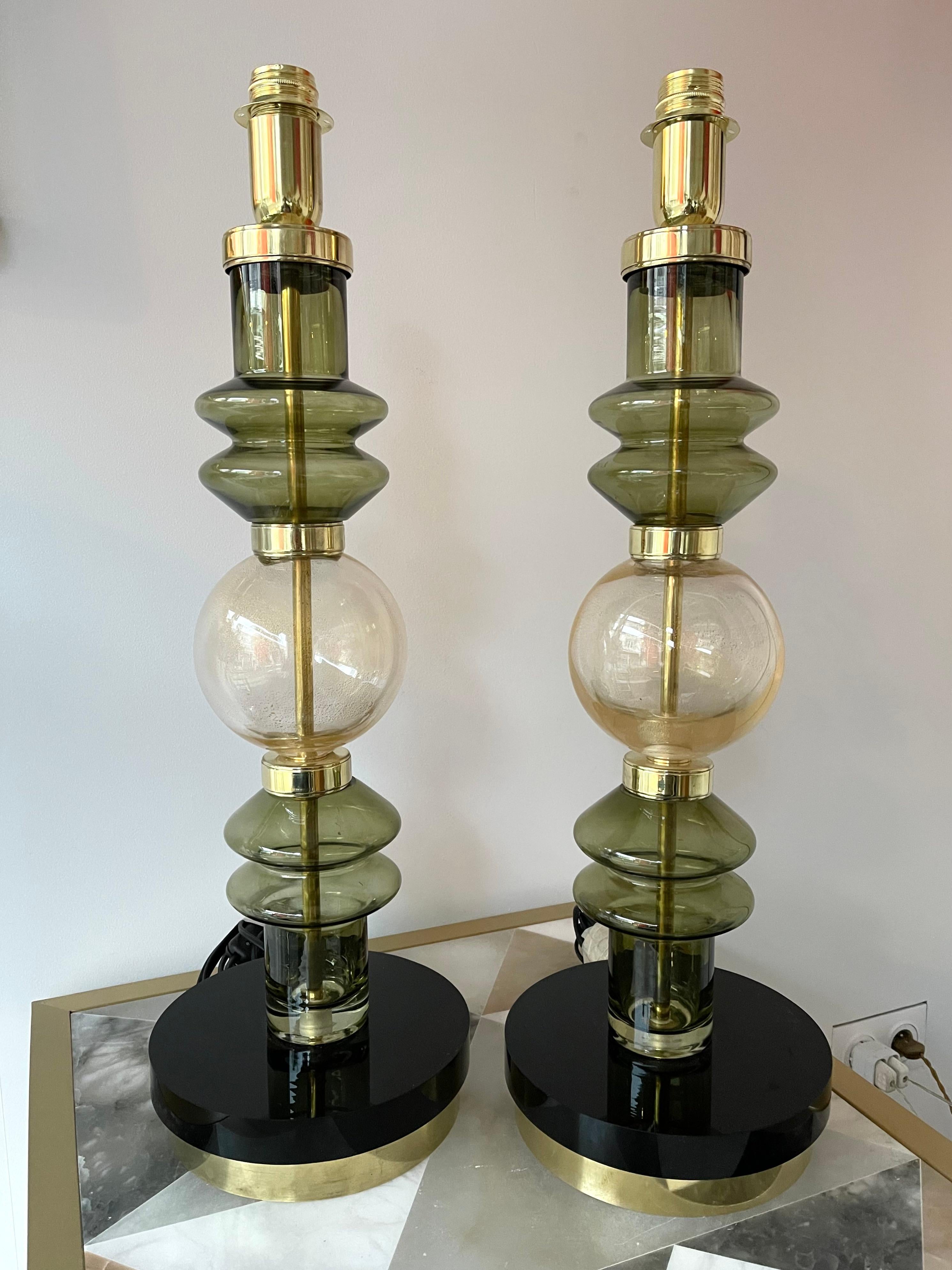 Contemporary Pair of Brass Murano Glass Lamps, Italy For Sale 6