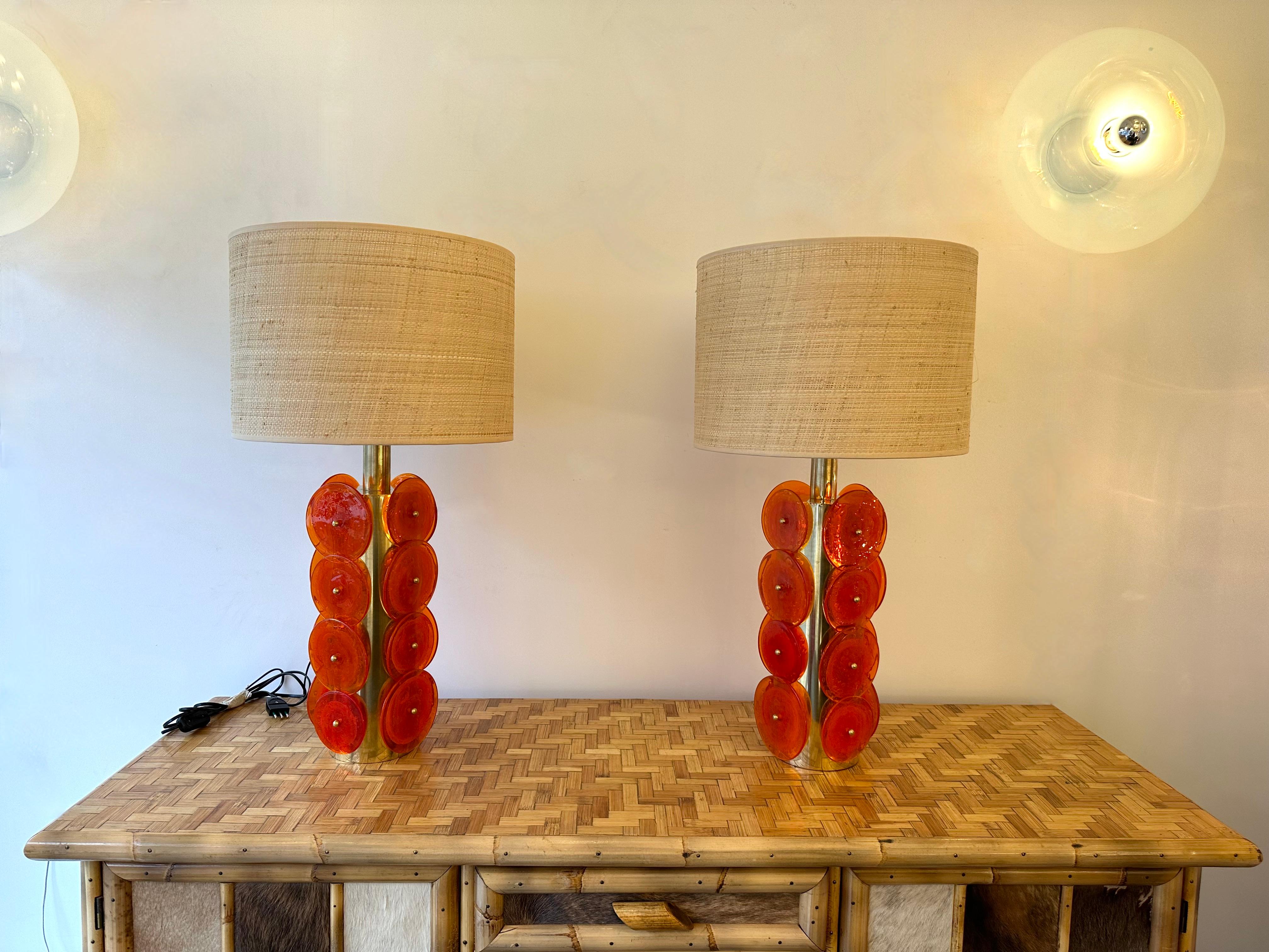 Contemporary Pair of Brass Murano Glass Orange Disc Lamps, Italy For Sale 7
