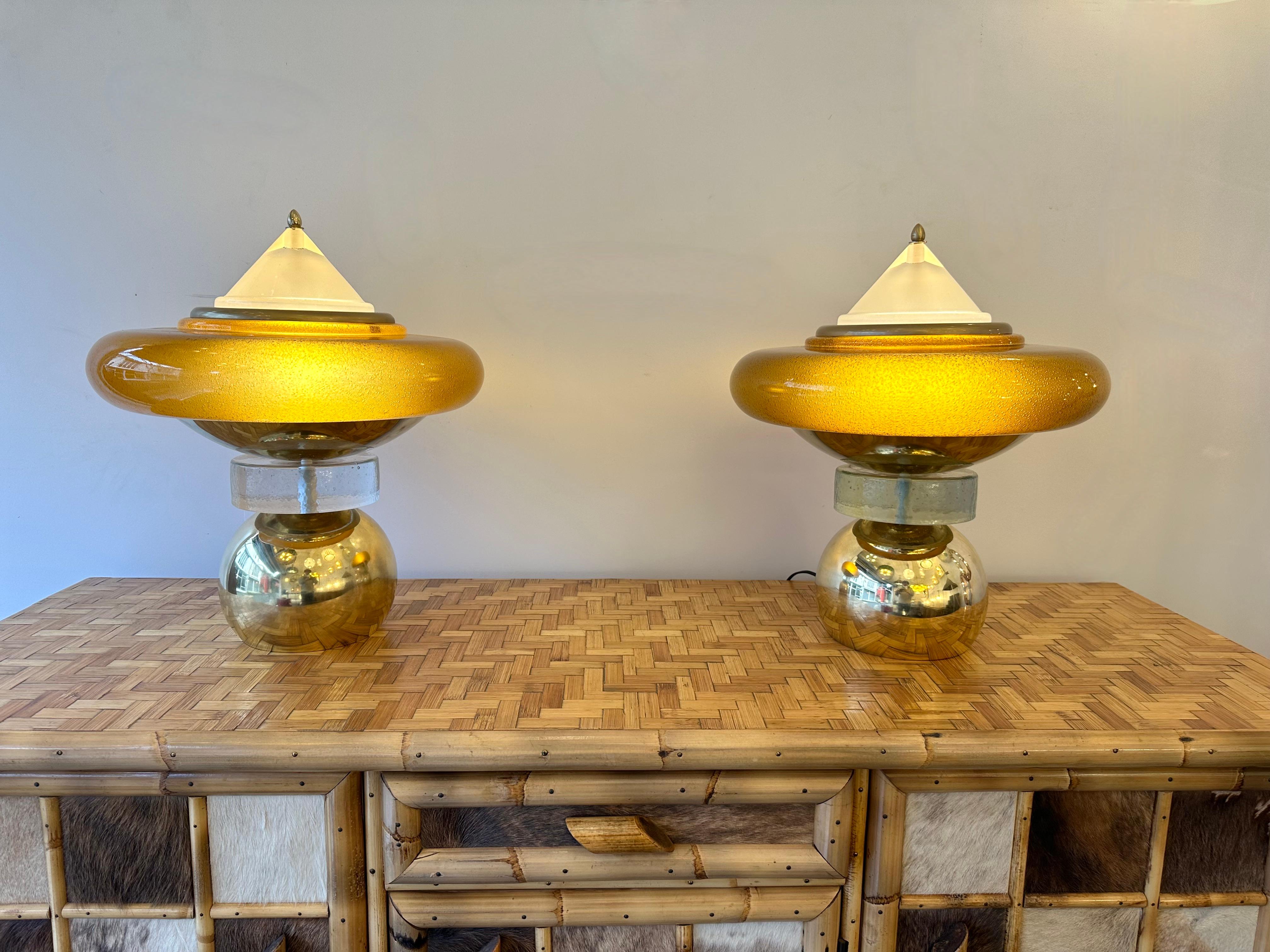 Contemporary Pair of Brass Mushroom Amber Murano Glass Lamps, Italy 6