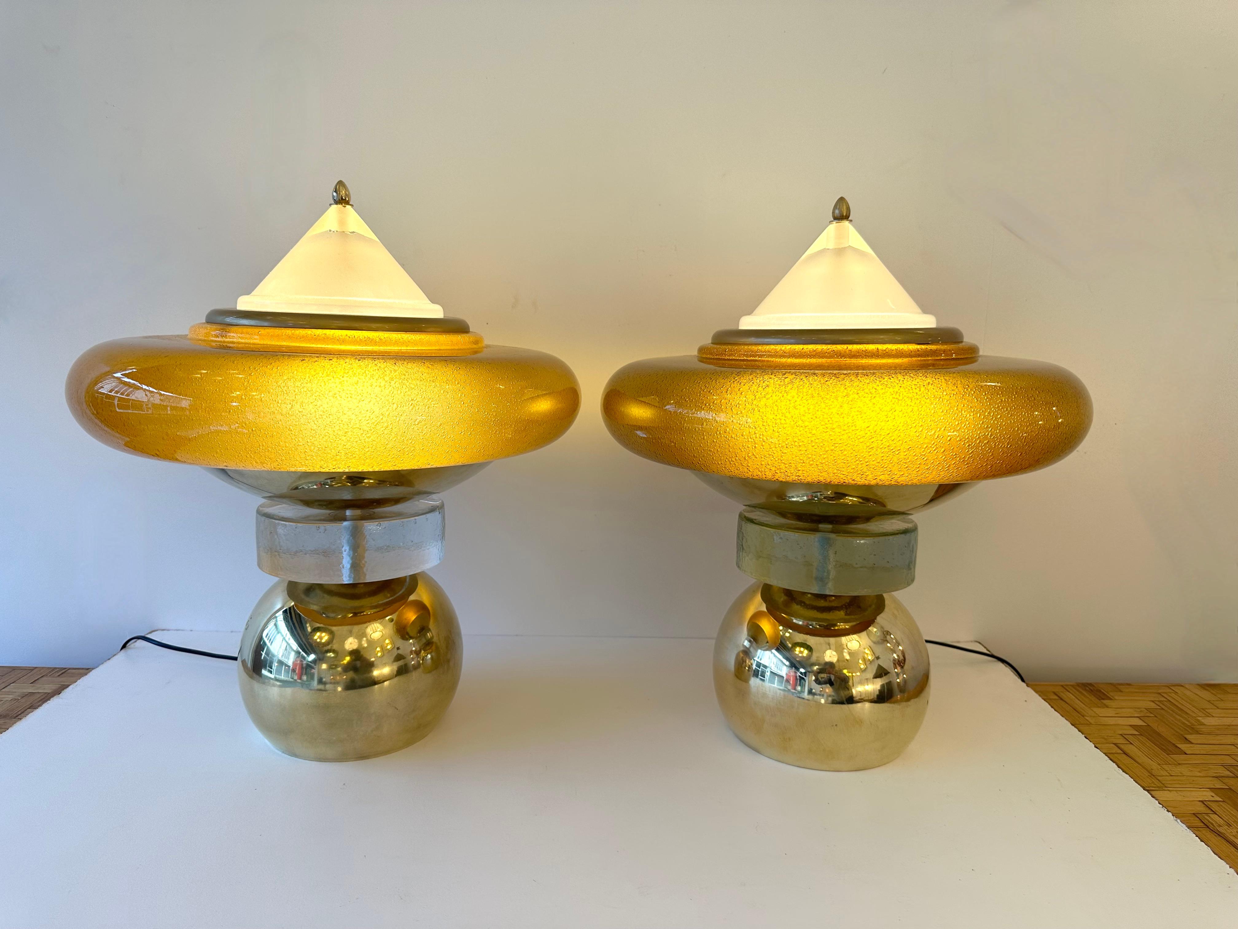 Contemporary Pair of Brass Mushroom Amber Murano Glass Lamps, Italy 7
