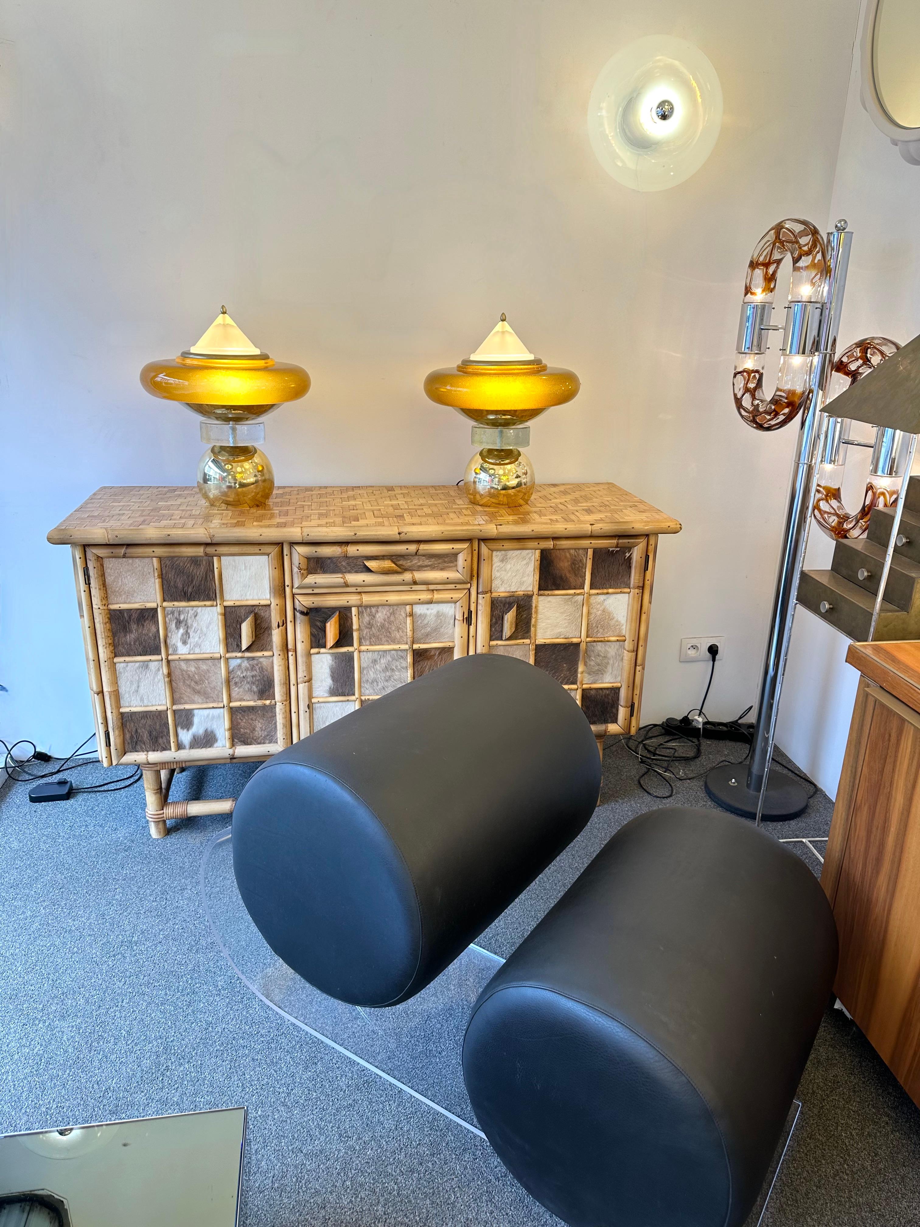 Contemporary Pair of Brass Mushroom Amber Murano Glass Lamps, Italy 3
