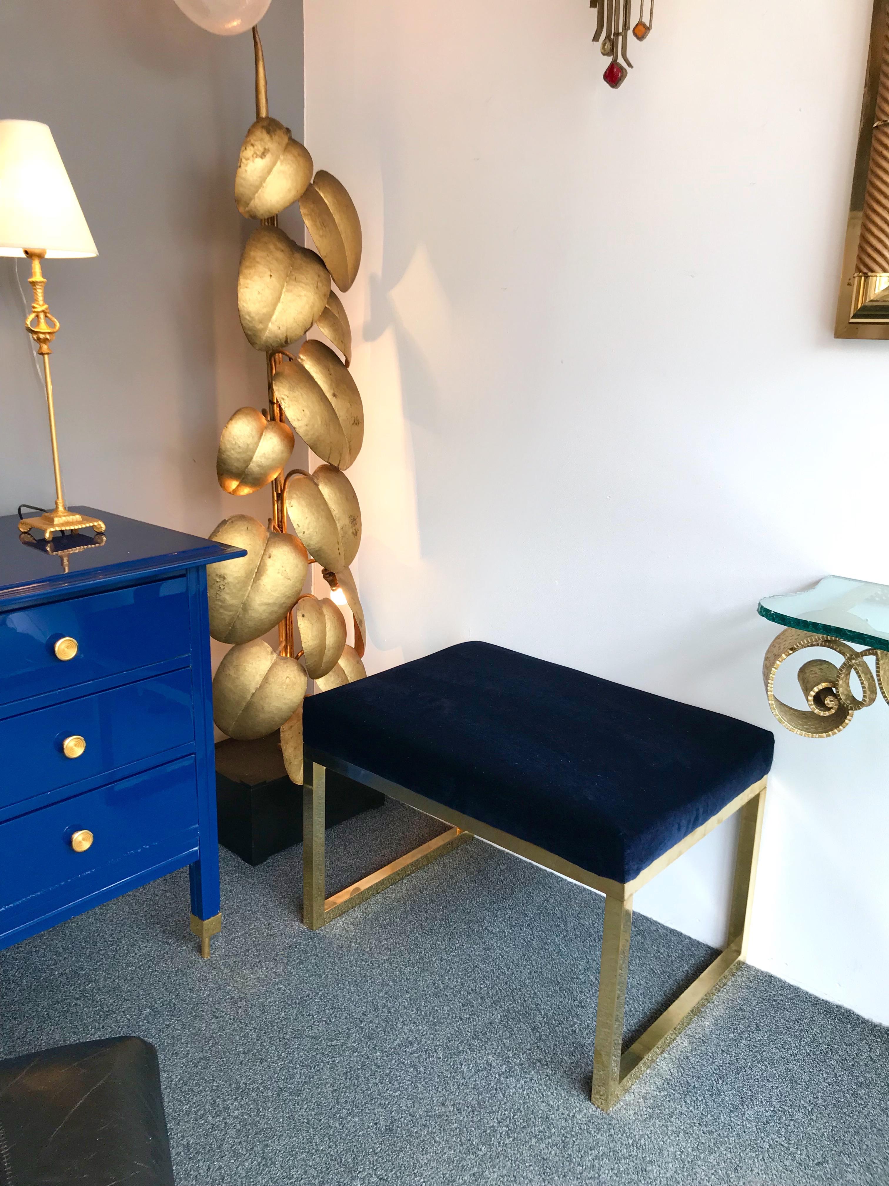 Contemporary Pair of Brass Poufs Stools, Italy In Good Condition In SAINT-OUEN, FR