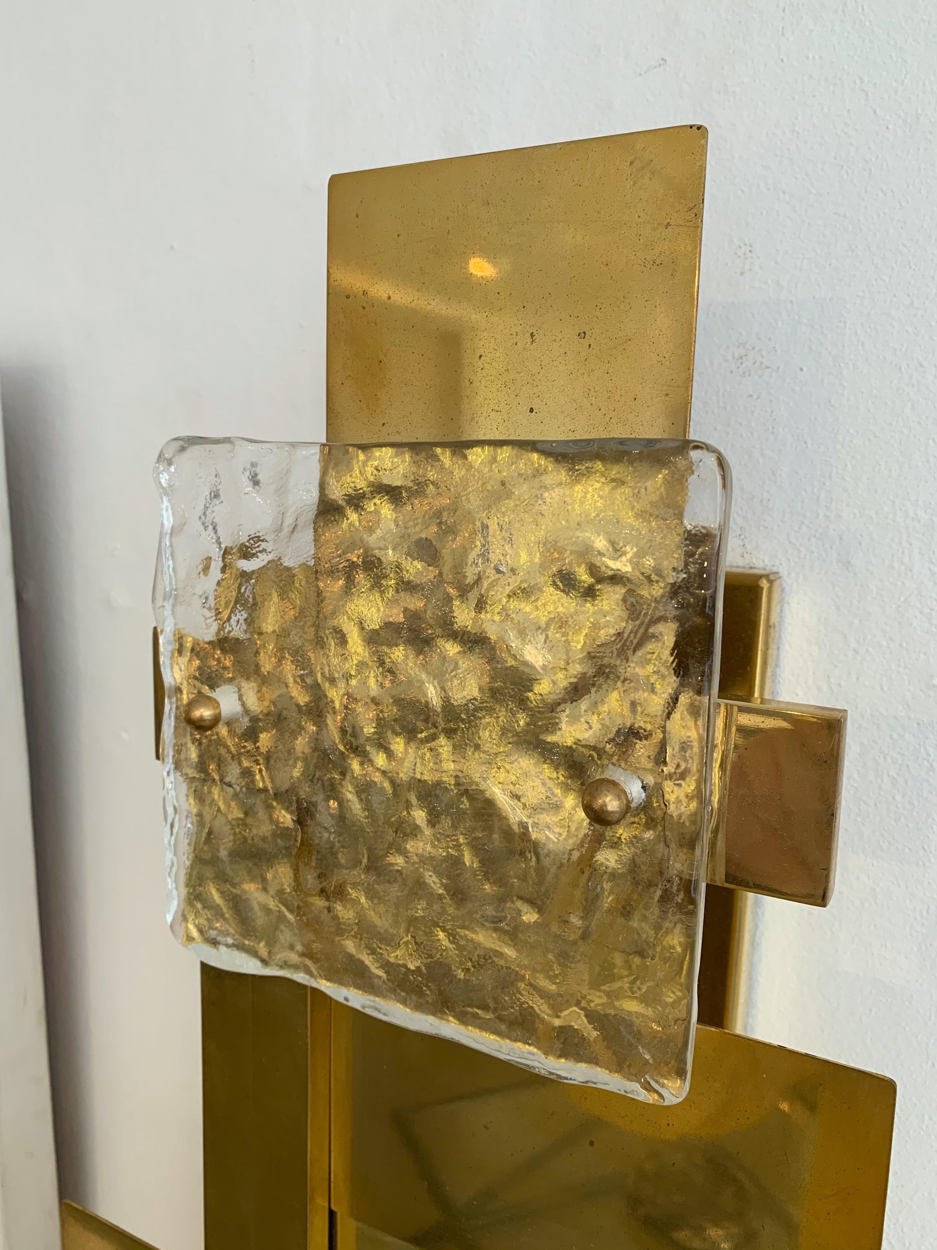 Contemporary Pair of Brass Sconces Geometrical Murano Glass, Italy For Sale 5