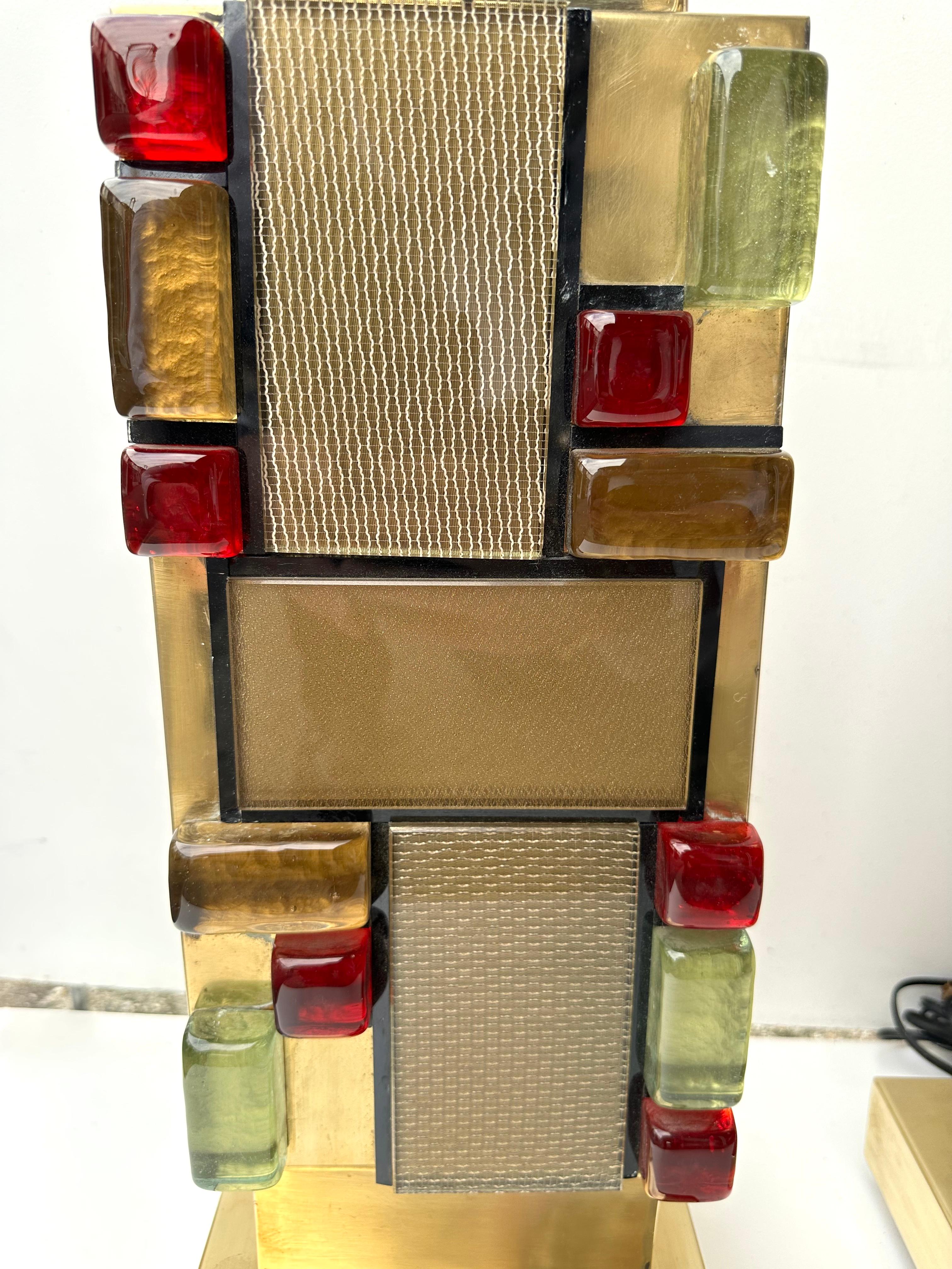 Contemporary Pair of Brass Textured and Cabochon Murano Glass Lamps, Italy For Sale 4