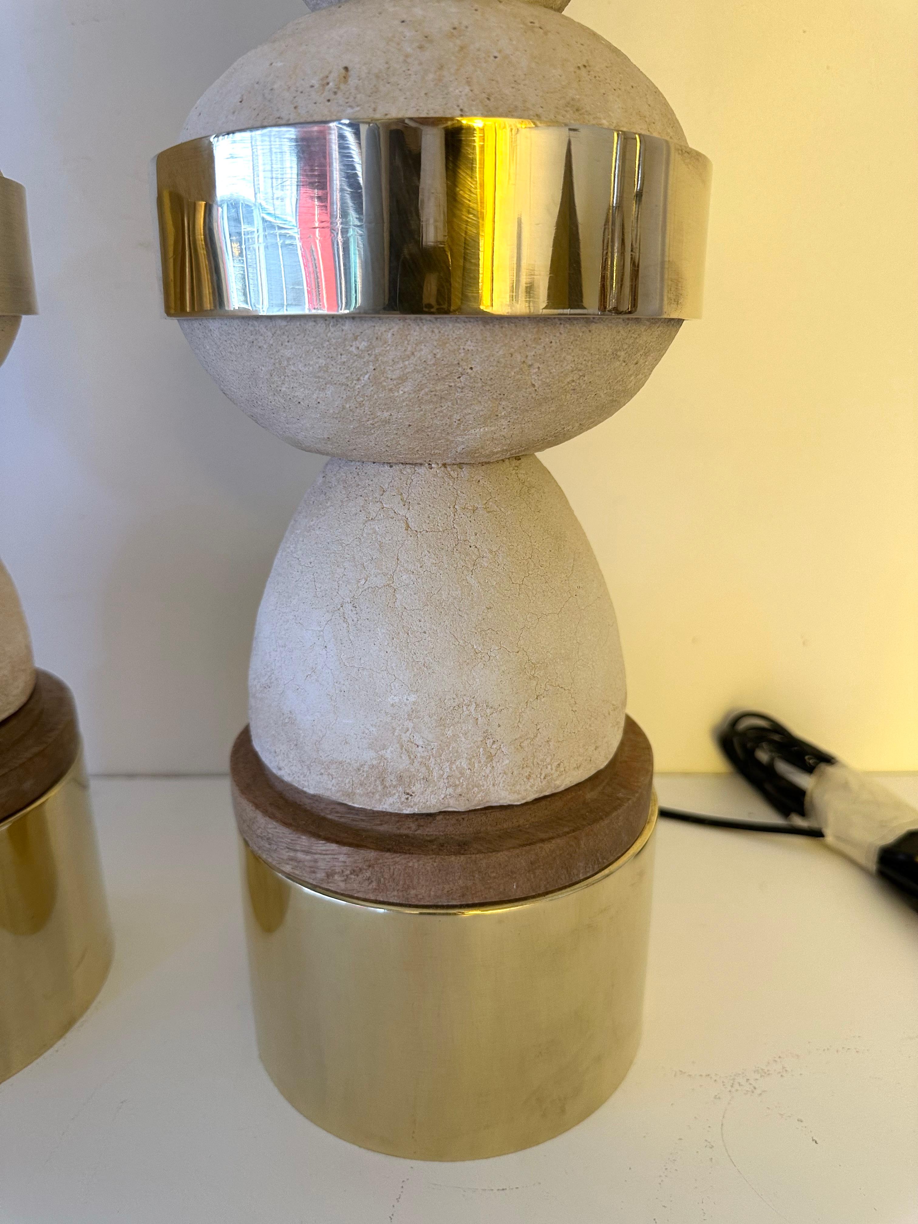 Contemporary Pair of Brass, Wood and Concrete Cast Stone Lamps, Italy In Good Condition In SAINT-OUEN, FR