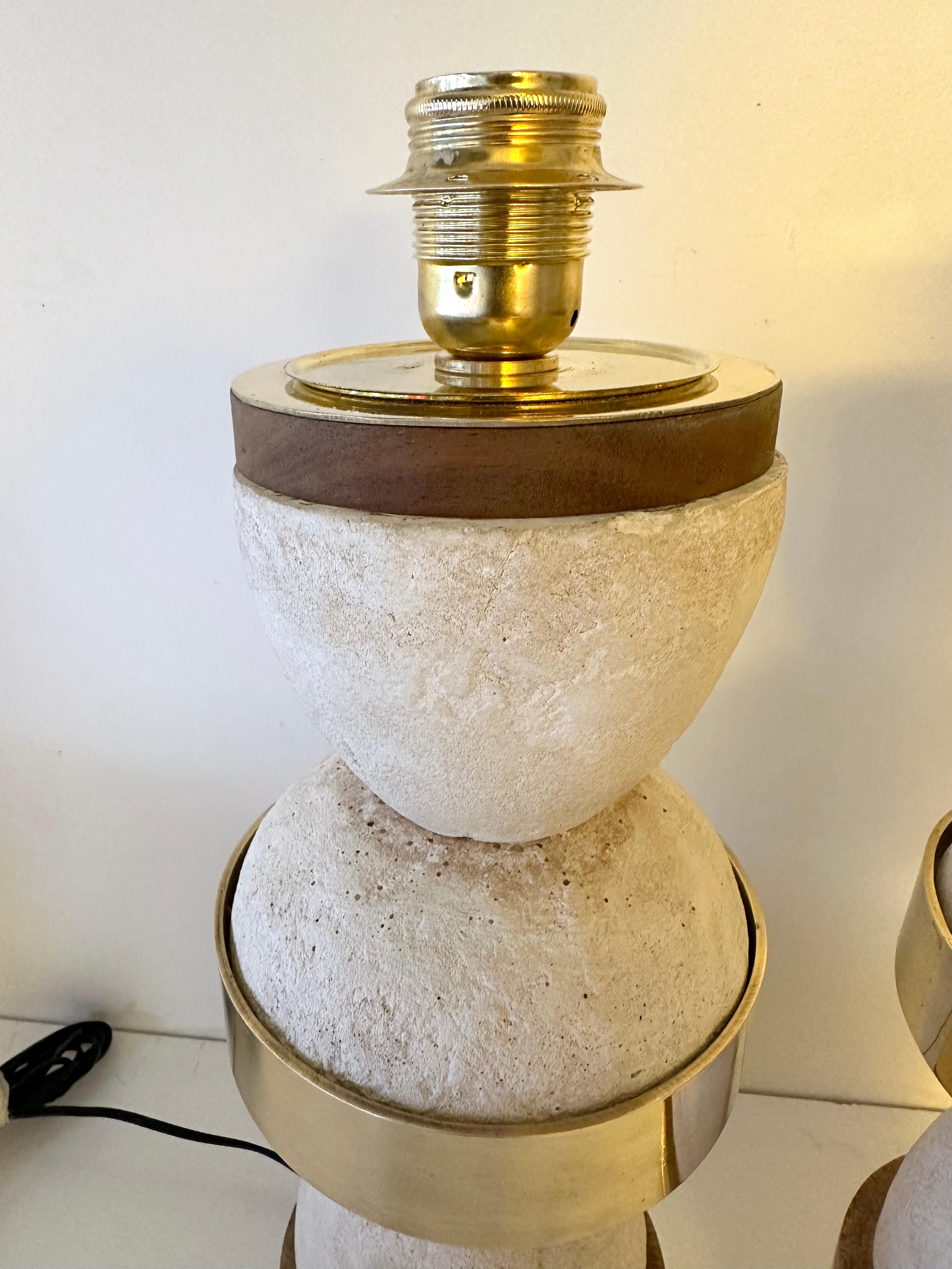 Contemporary Pair of Brass, Wood and Concrete Cast Stone Lamps, Italy 2