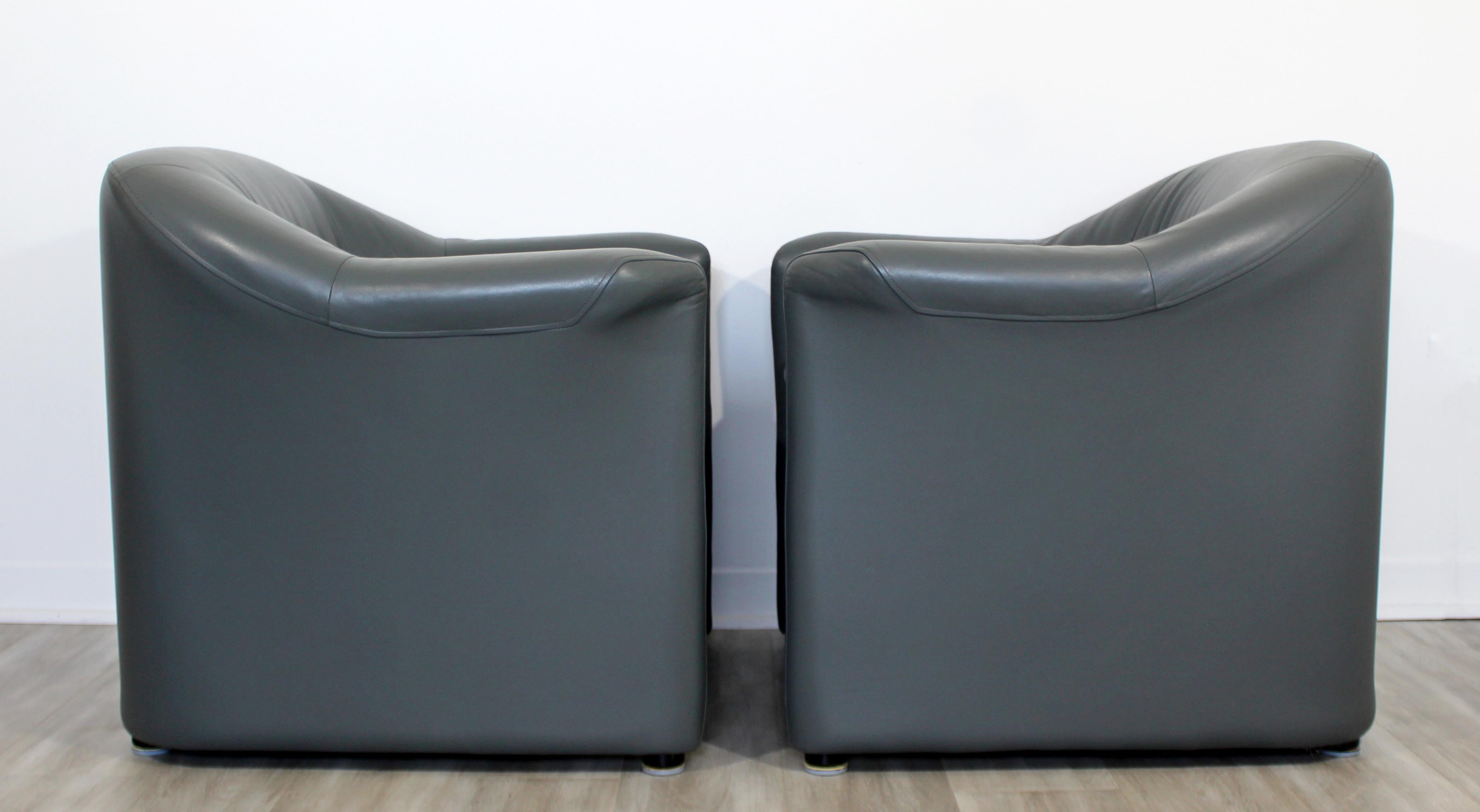 American Contemporary Pair of Brayton Gray Leather Accent Lounge Armchairs, 1990s
